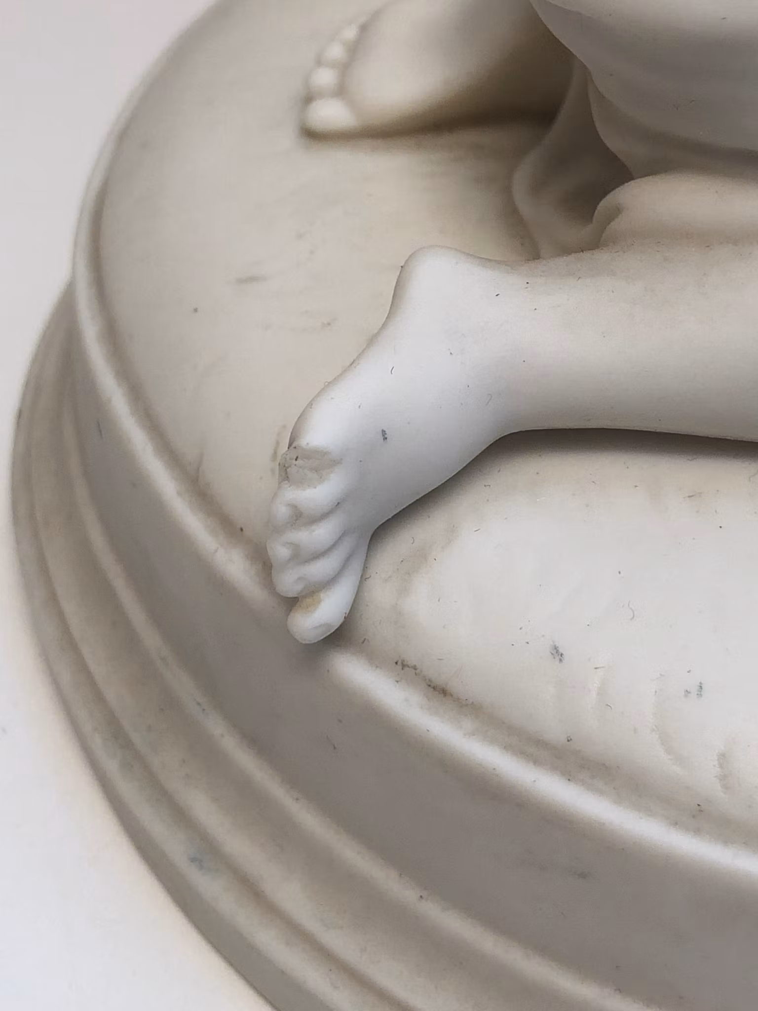 FIGURIN, parian, "Kan du inte tala ?", Gustavsberg, 1927.