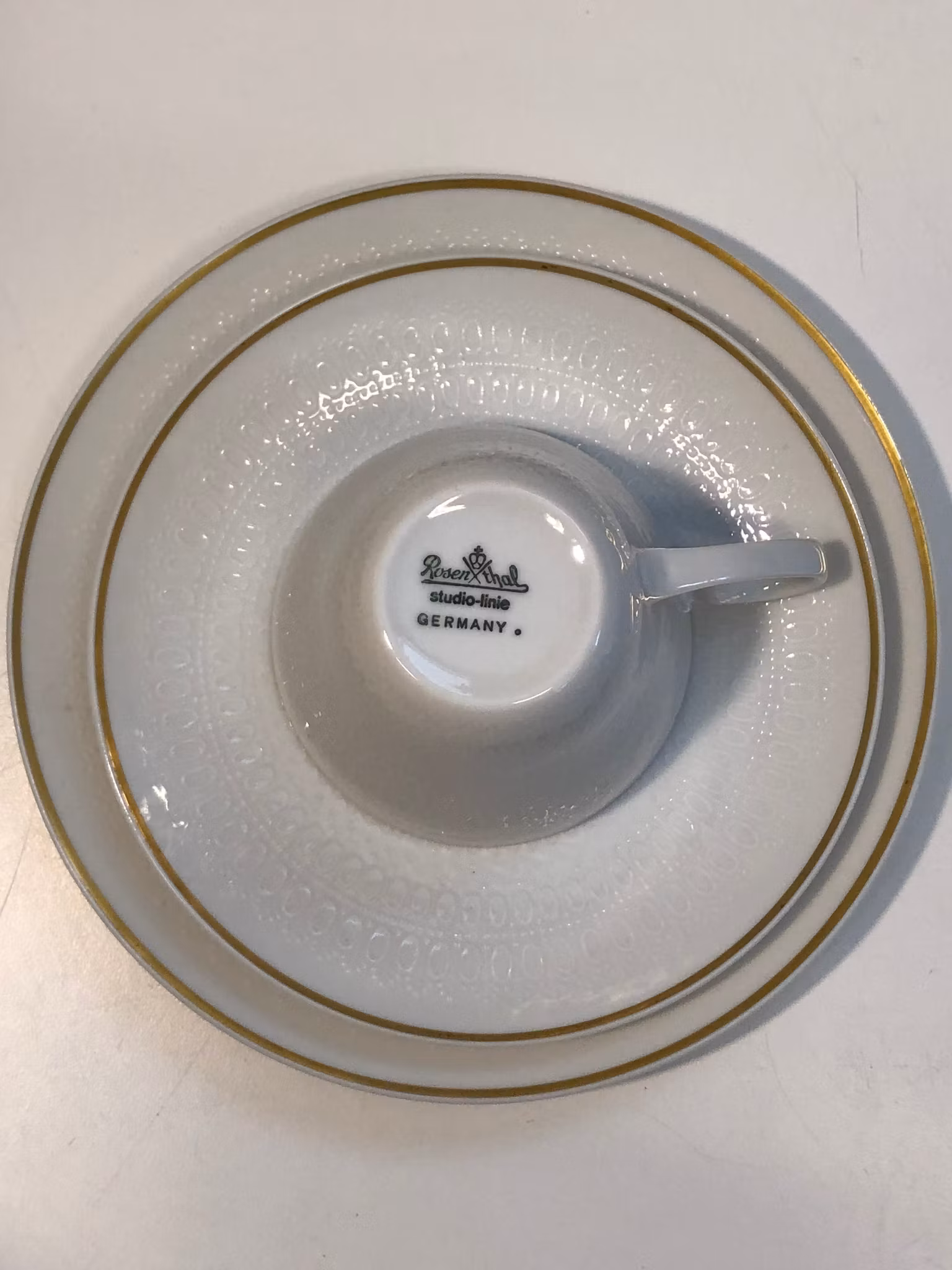 BJÖRN WIINBLAD. Kaffekopp, fat samt assiett, porslin, "Romance", Studio-Line, Rosenthal, Germany.