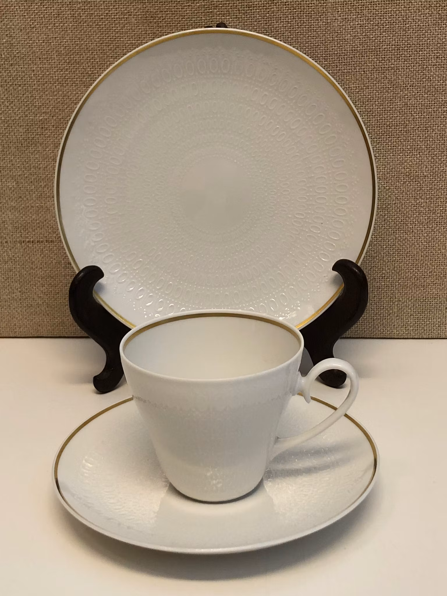 BJÖRN WIINBLAD. Kaffekopp, fat samt assiett, porslin, "Romance", Studio-Line, Rosenthal, Germany.