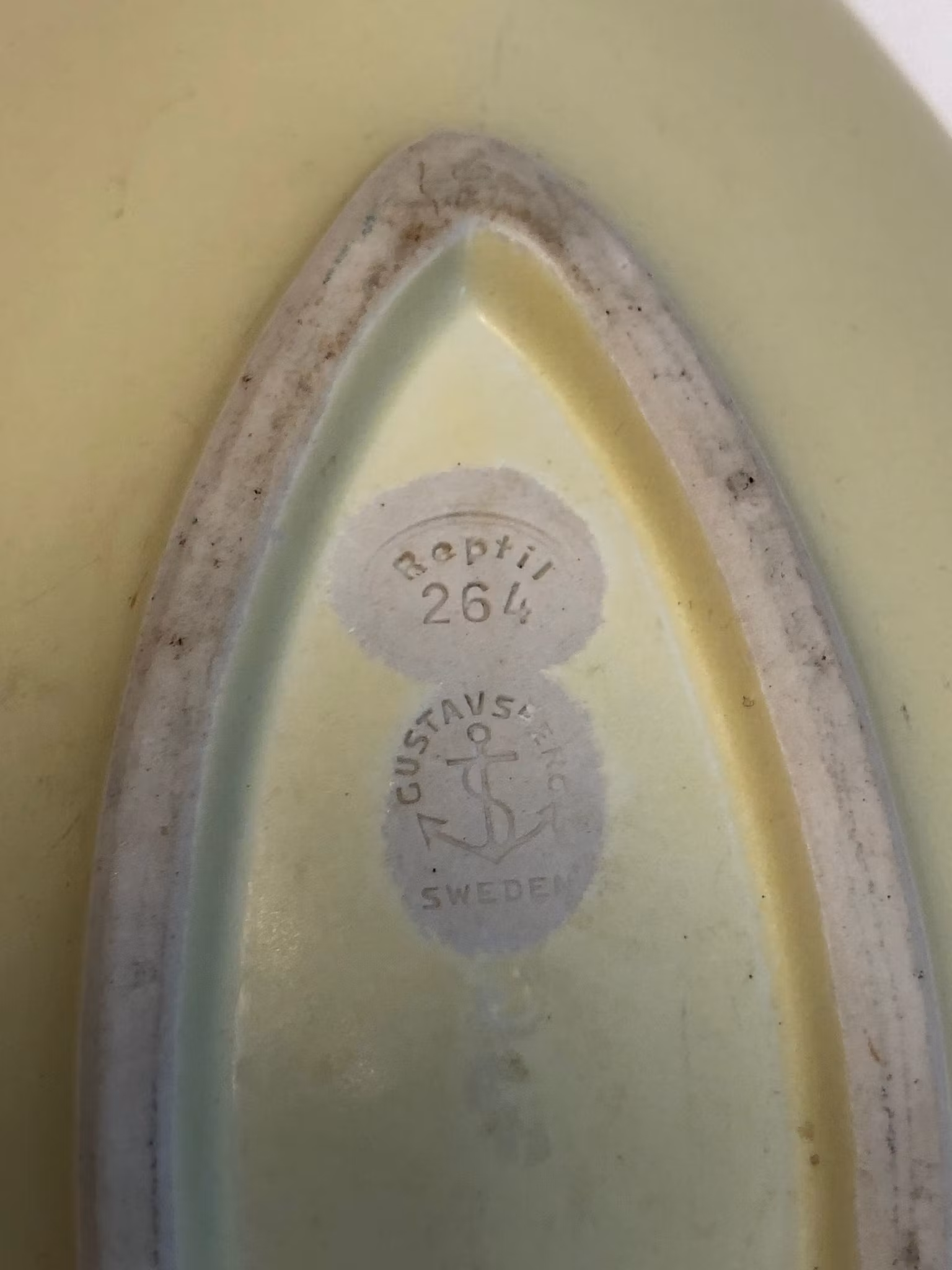 STIG LINDBERG. Fat, stengods, "Reptil 264", Gustavsberg.