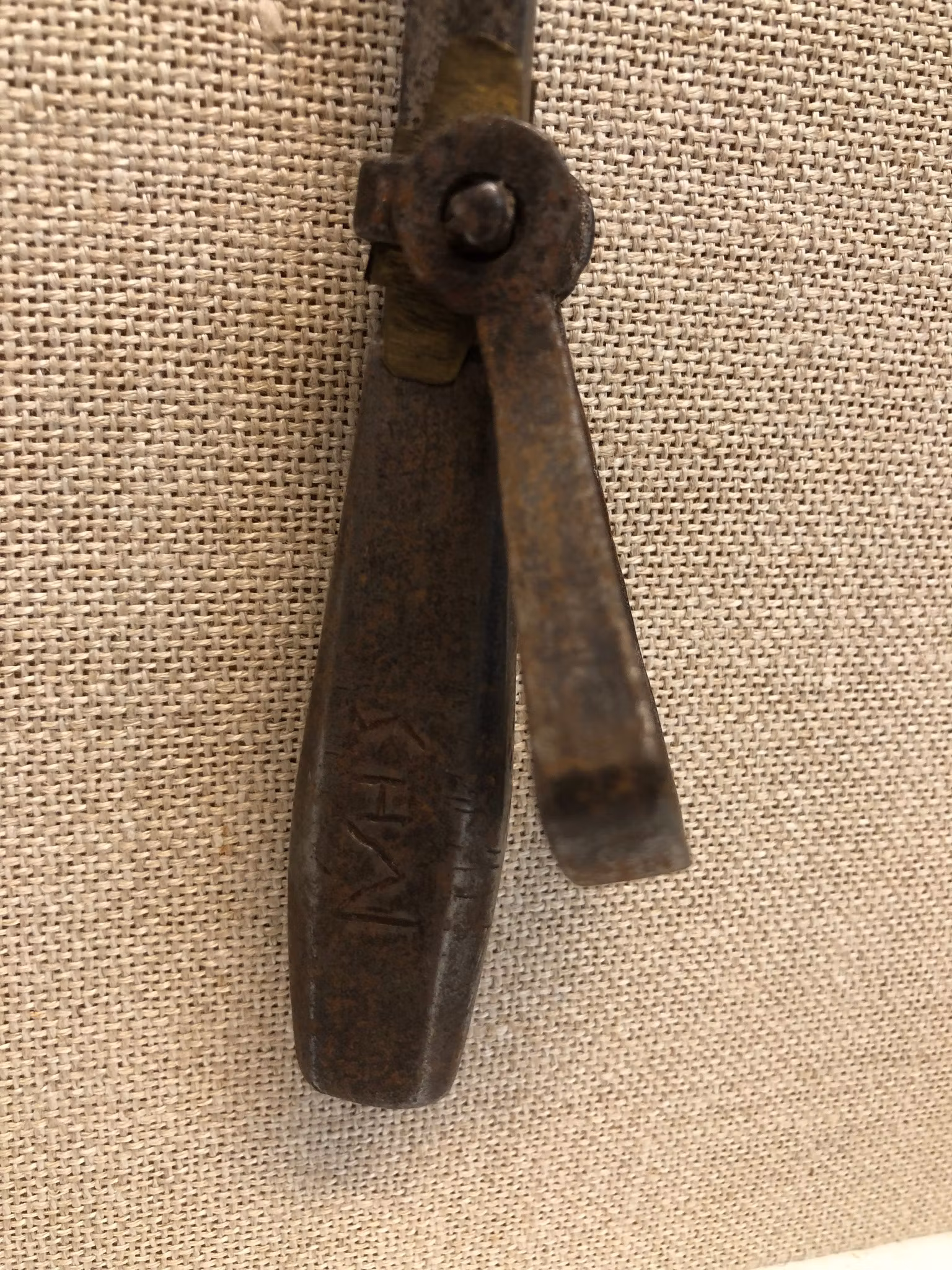 BESSMAN, metall, modell mindre, krönt 1848.