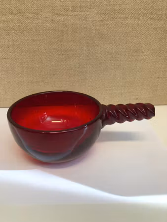 MONICA BRATT. Bowl, glass, Reijmyre, second half of the 20th century.