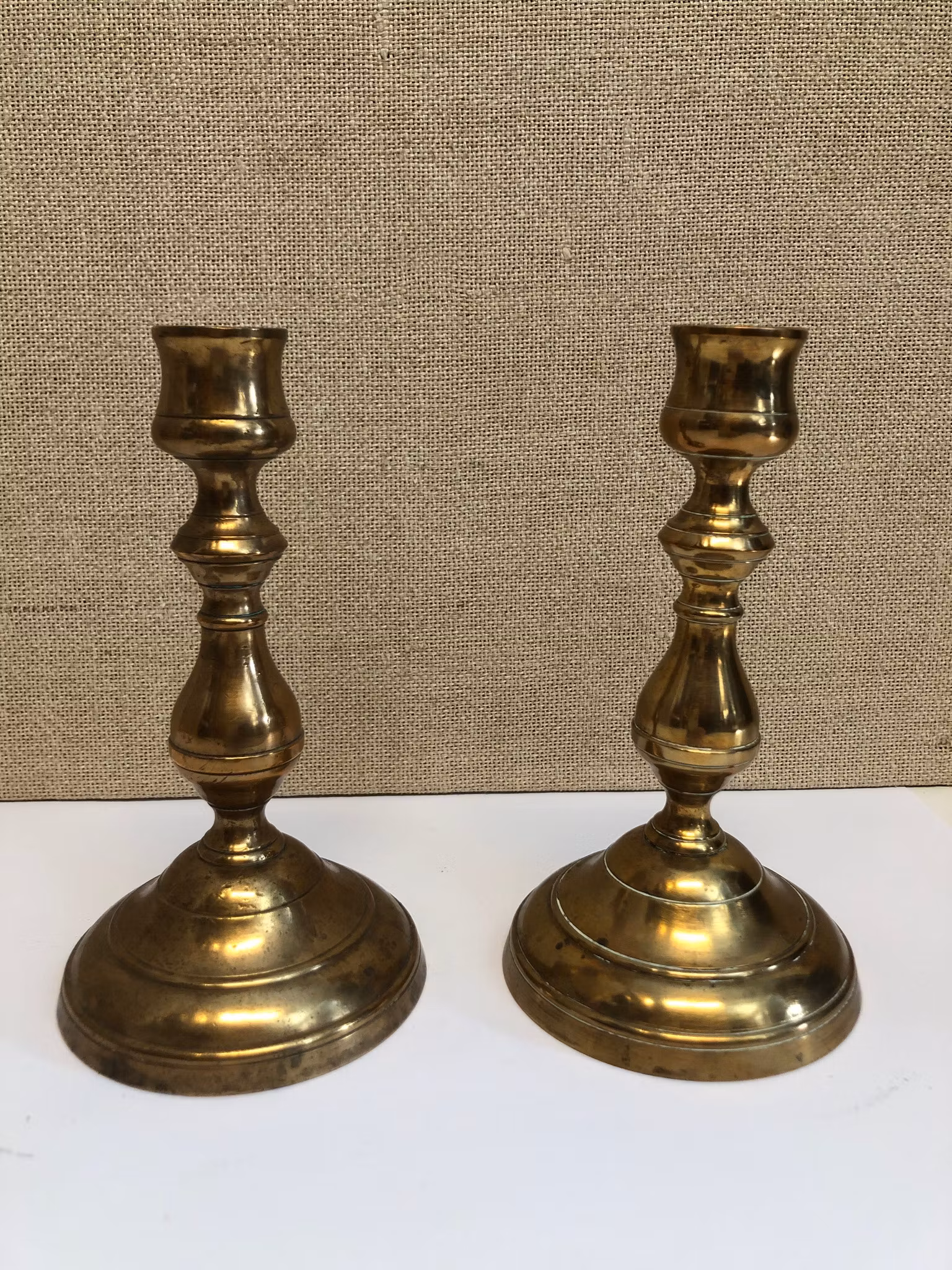 NILS PETTER LINDEBERG. Ljusstakar, ett par, mässing, Sundsvall, 1800-talets slut.