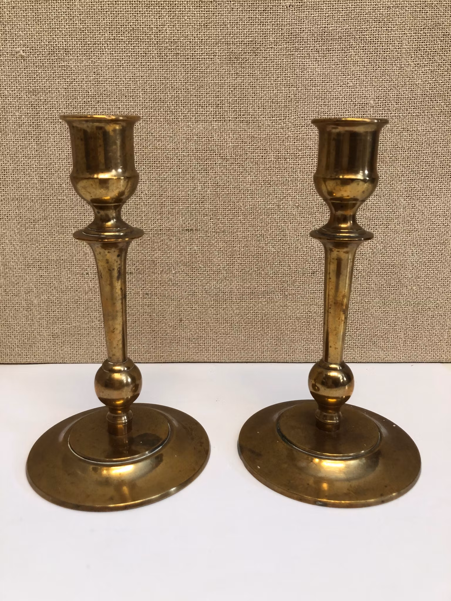 NILS PETTER LINDEBERG. Ljusstakar, ett par, mässing, Sundsvall, 1800-talets slut.