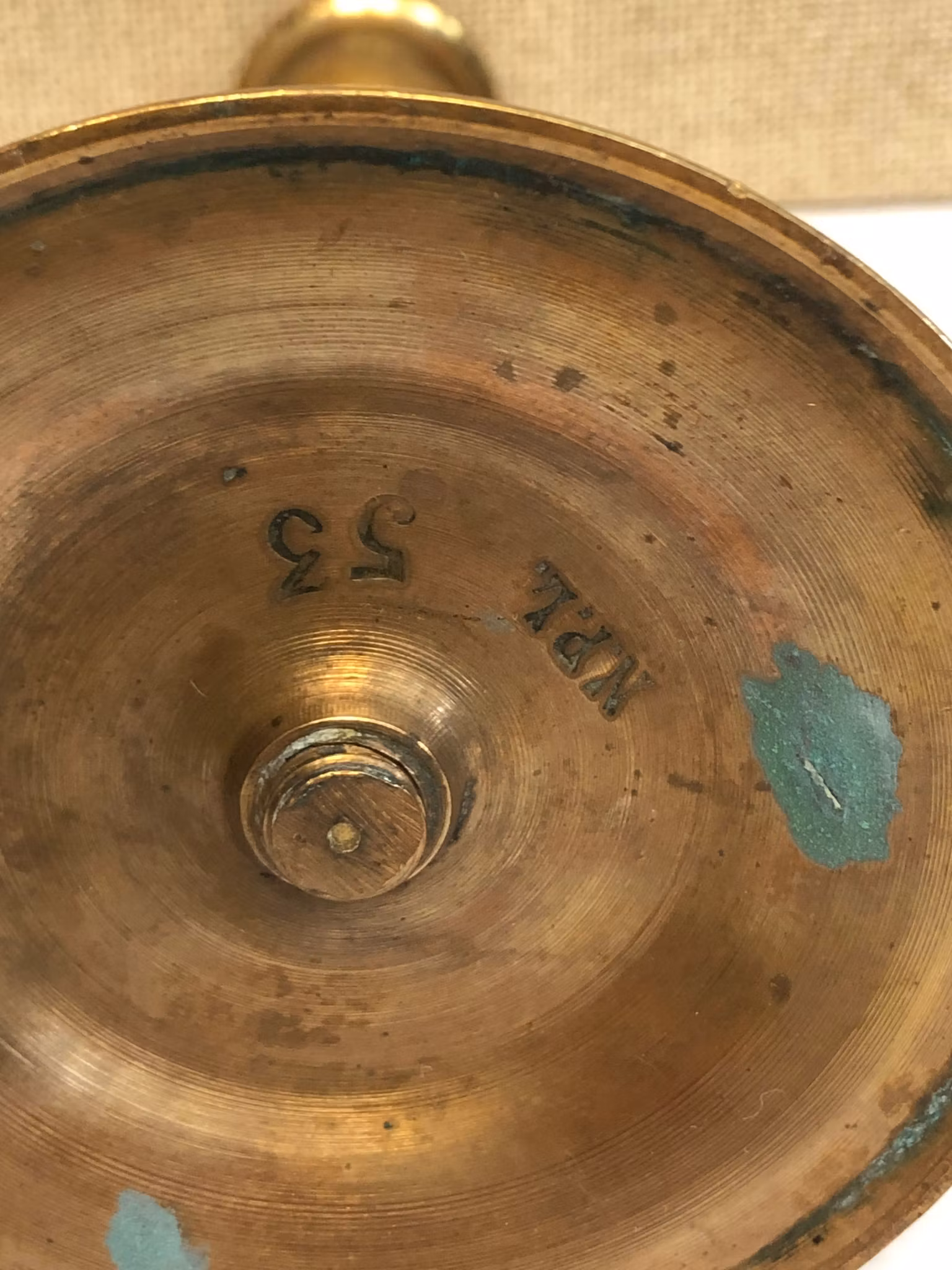 NILS PETTER LINDEBERG. Ljusstakar, ett par, mässing, Sundsvall, 1800-talets slut.