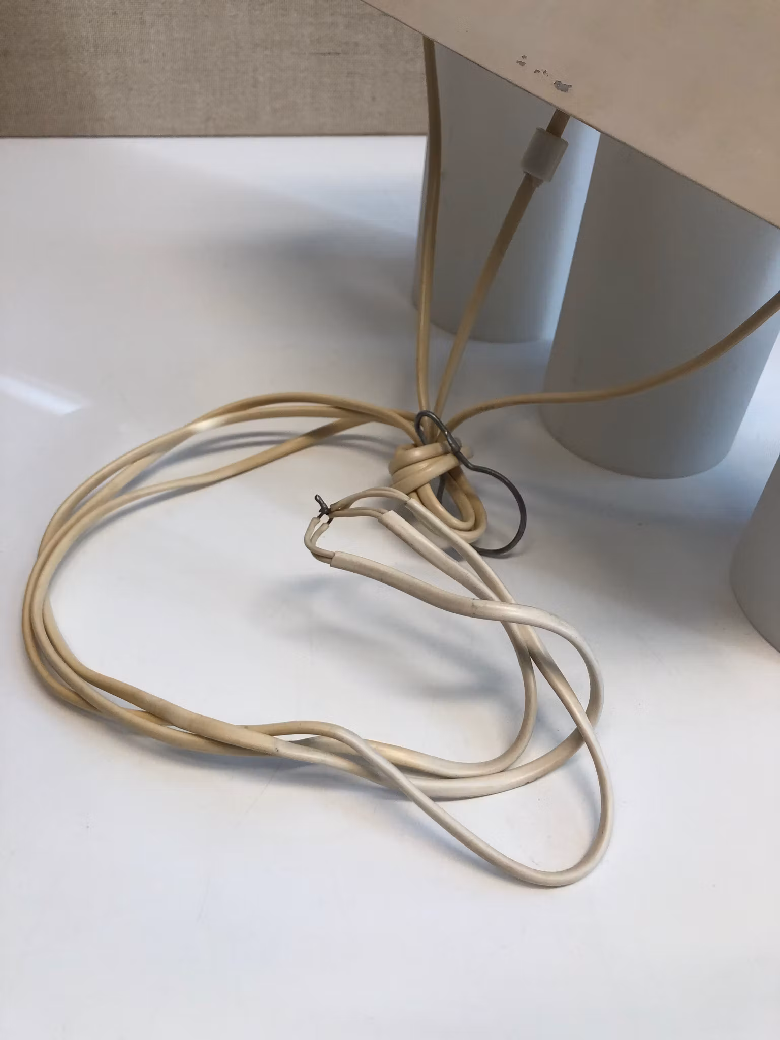 UNO OCH ÖSTEN KRISTIANSSON. Taklampa, glas/trä, modell 538, Luxus, 1960-tal.