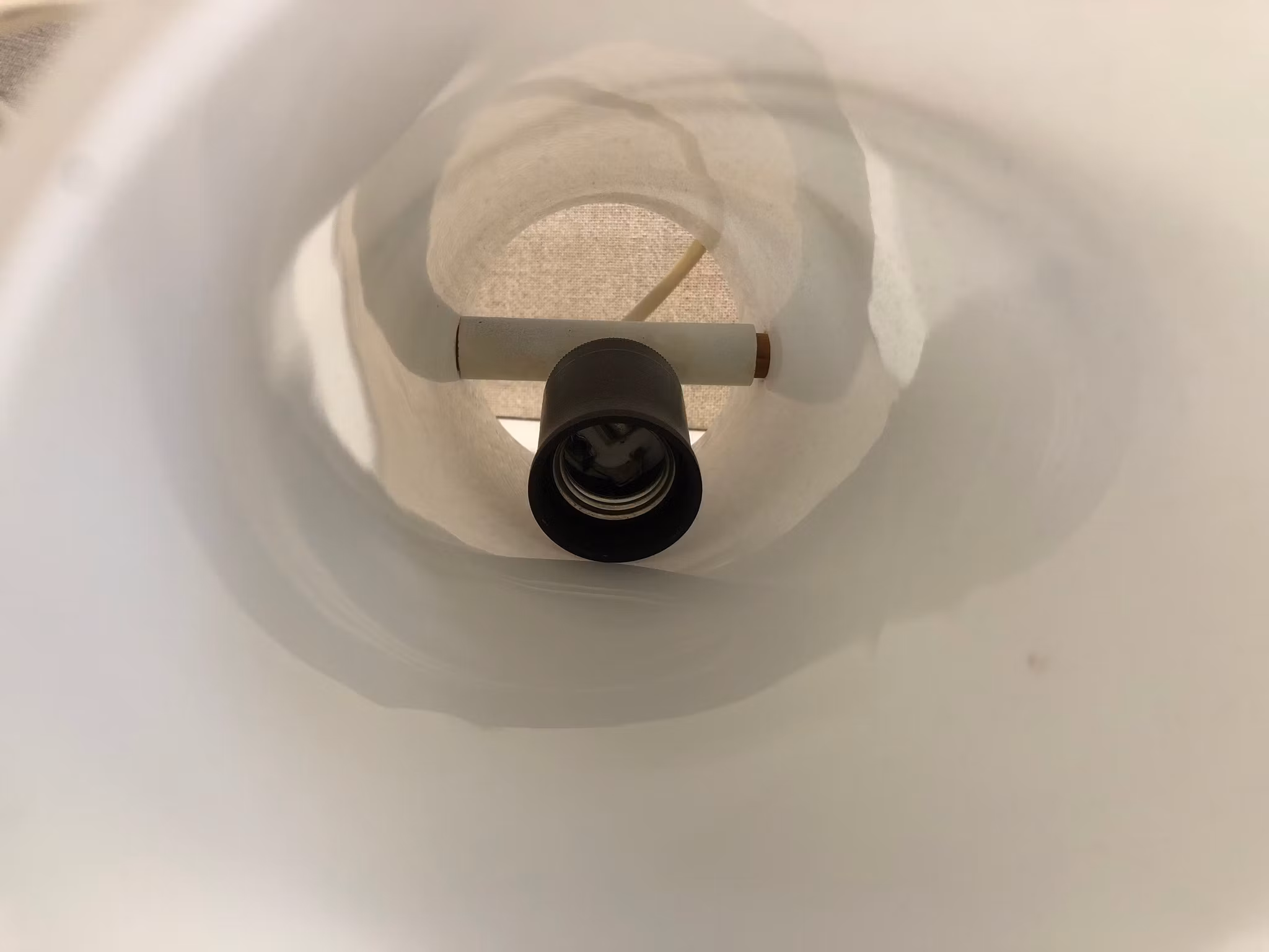 UNO OCH ÖSTEN KRISTIANSSON. Taklampa, glas/trä, modell 538, Luxus, 1960-tal.