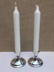 LJUSSTAKAR, ett par, silver, 1900-talets andra hälft.