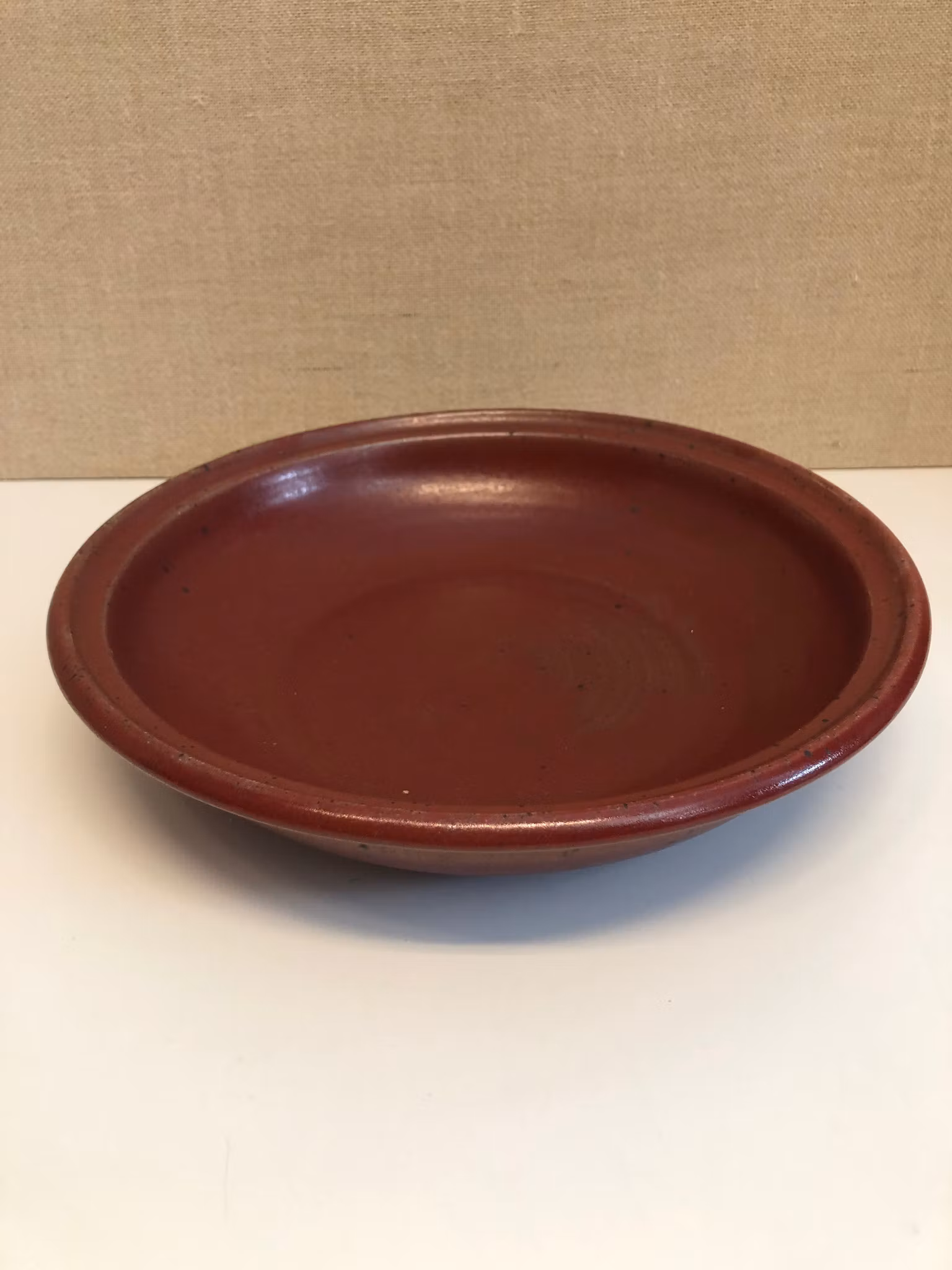 BIRGITTA SJÖLANDER. Fat, keramik, signerad och daterad -85.