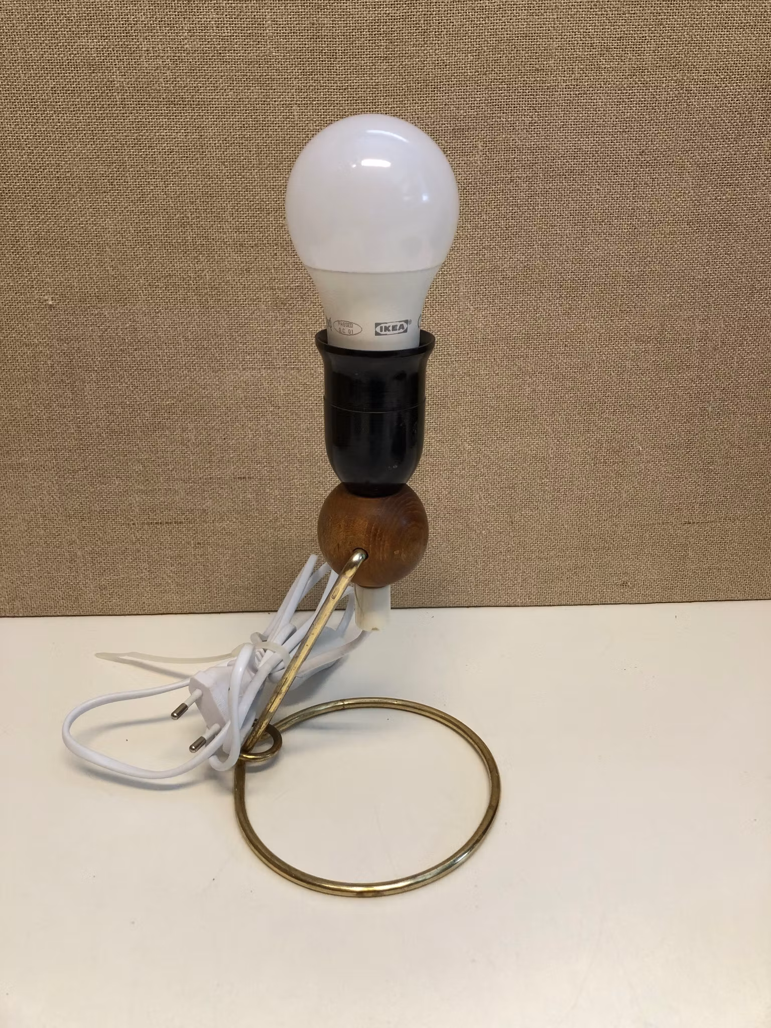 BORDSLAMPA, teak/mässing, GK, 1900-talets mitt.
