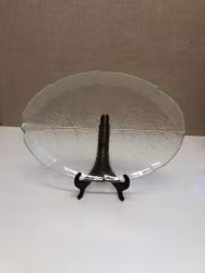 DISPLAY DISH, glass, "Leaf" Aspen, Luminarc, France.