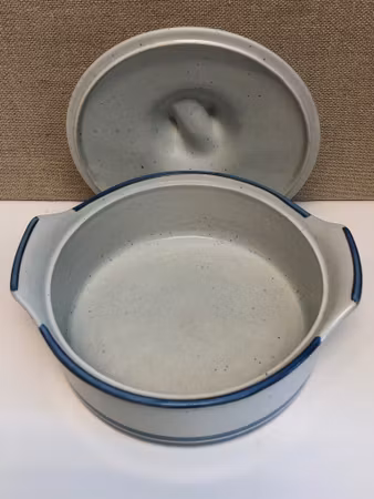 STIG LINDBERG. Carrot with lid, stoneware, "Dart", Gustavsberg.