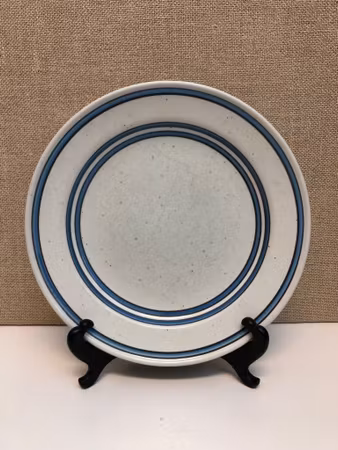 STIG LINDBERG. Plate, stoneware, "Dart", Gustavsberg.