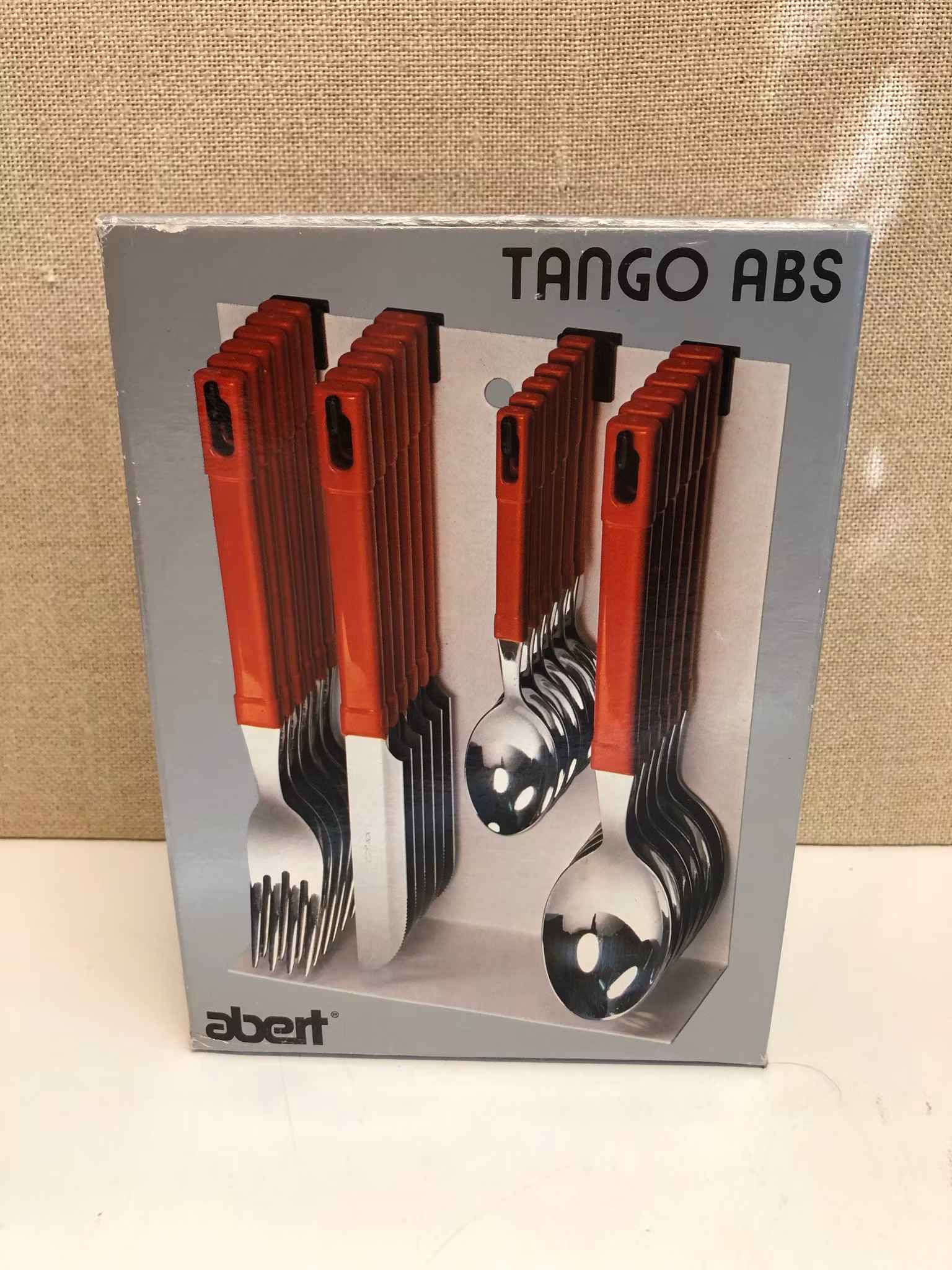 BESTICK 24 delar + VÄGGHÅLLARE, metall/plast, "Tango Abs", abert, Italy. 1980-tal.