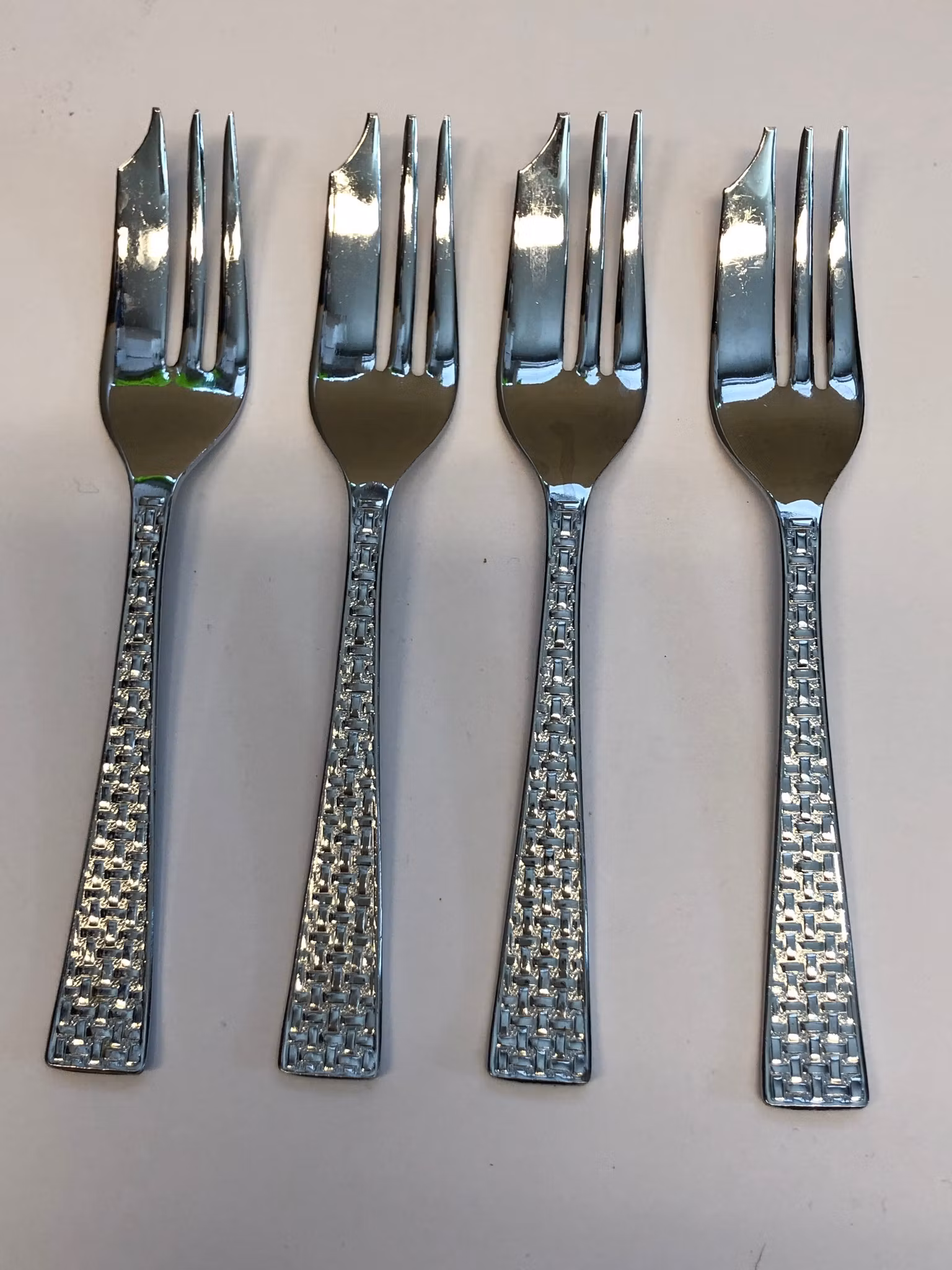 TÅRTGAFFLAR 4 st. stainless chromium plate, Scheffield, England.