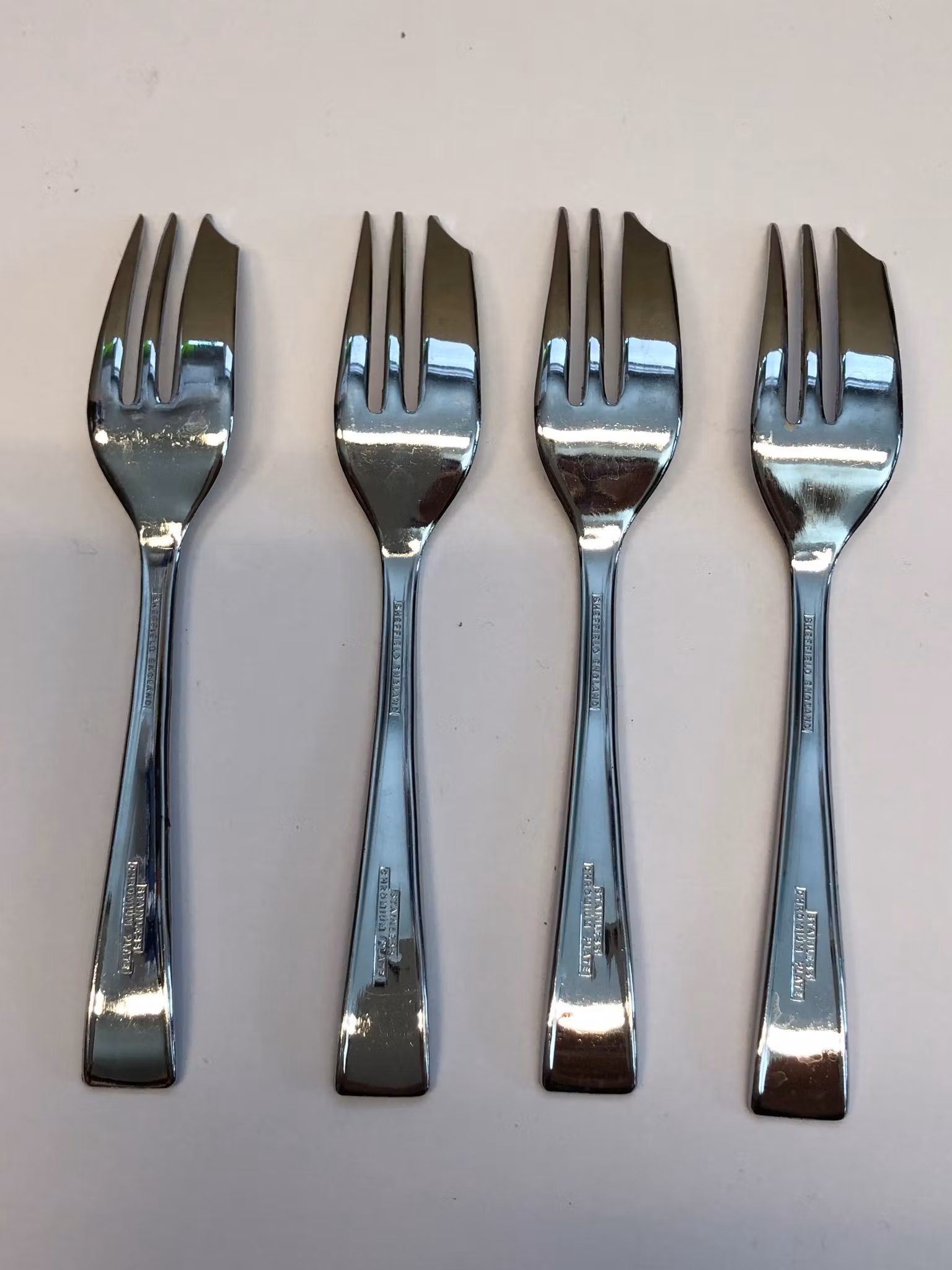 TÅRTGAFFLAR 4 st. stainless chromium plate, Scheffield, England.