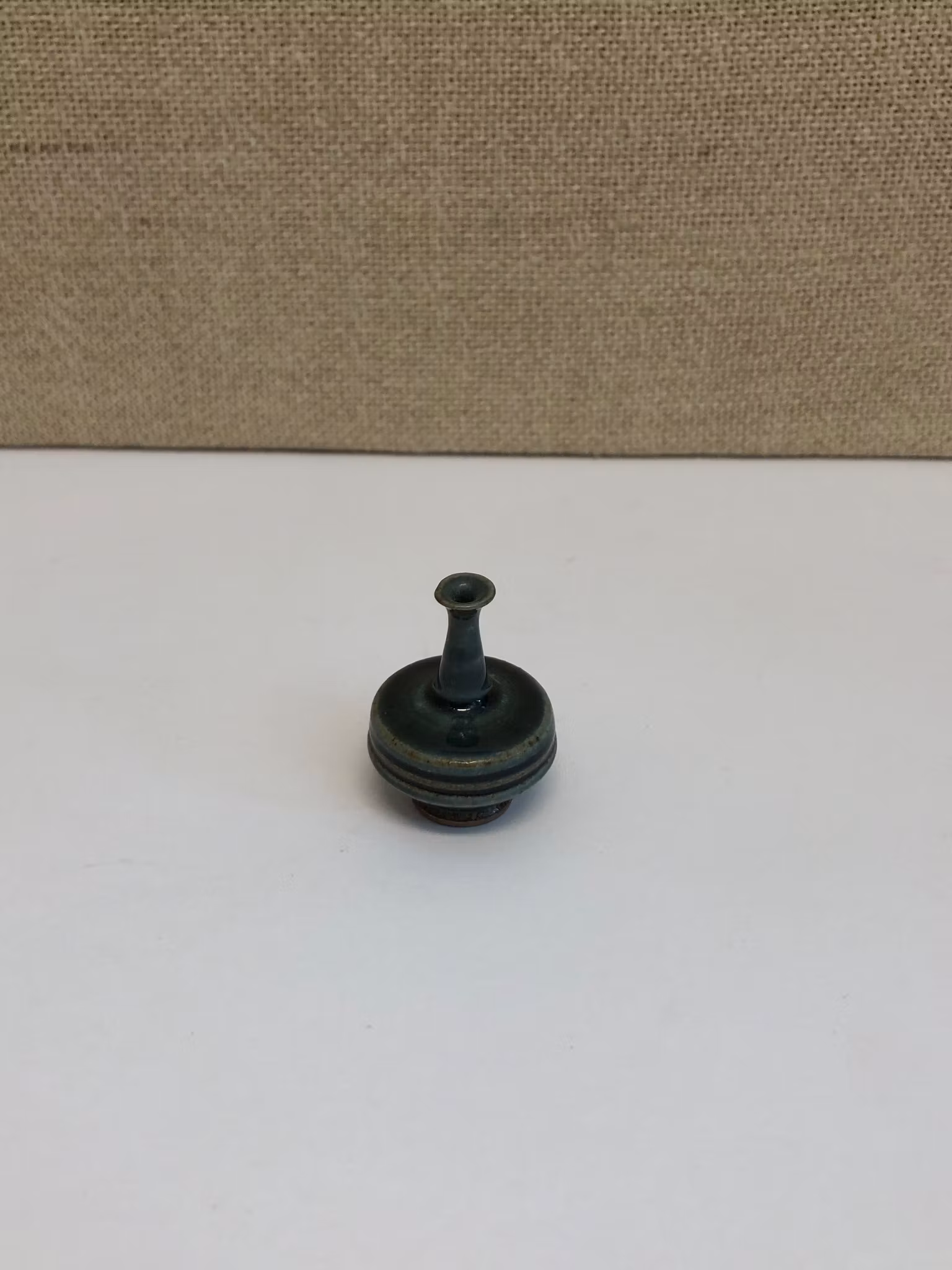 JOHN ANDERSSON. Miniatyrvas, keramik, Höganäs.