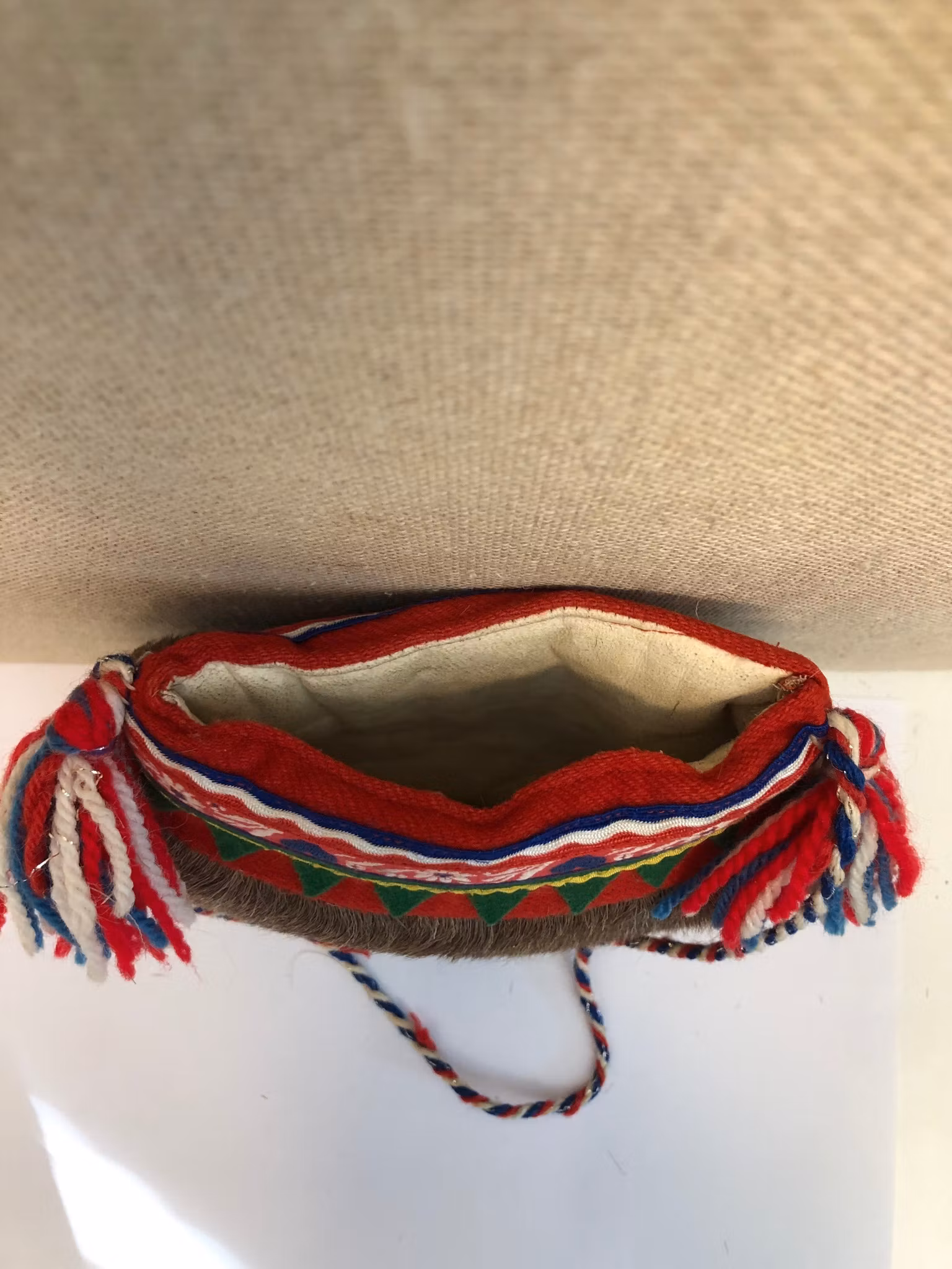 VÄSKA, renskinn/textil, Samisk.