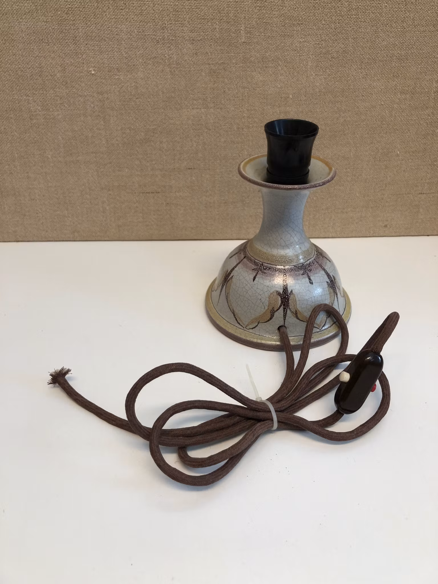 BORDSLAMPA, keramik, Bofajans, 1920/30-tal.