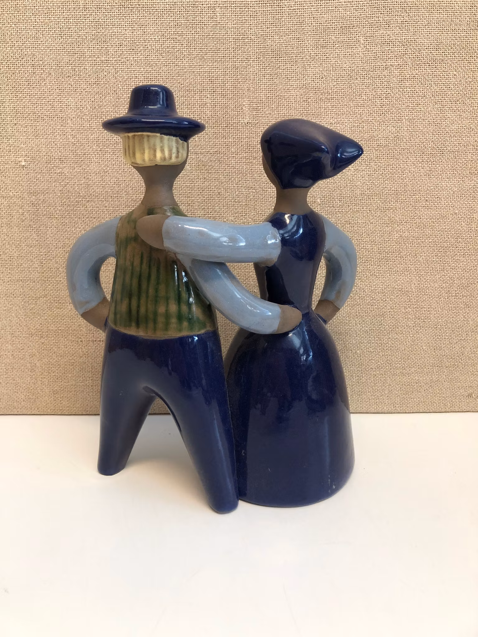 FIGURIN, keramik, "Dansande Par", Jie, Gantofta.