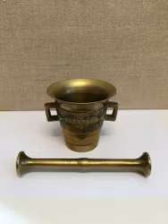 MORTEL MED STÖT, mässing, No. 4, Skultuna, 1900-talets andra hälft.