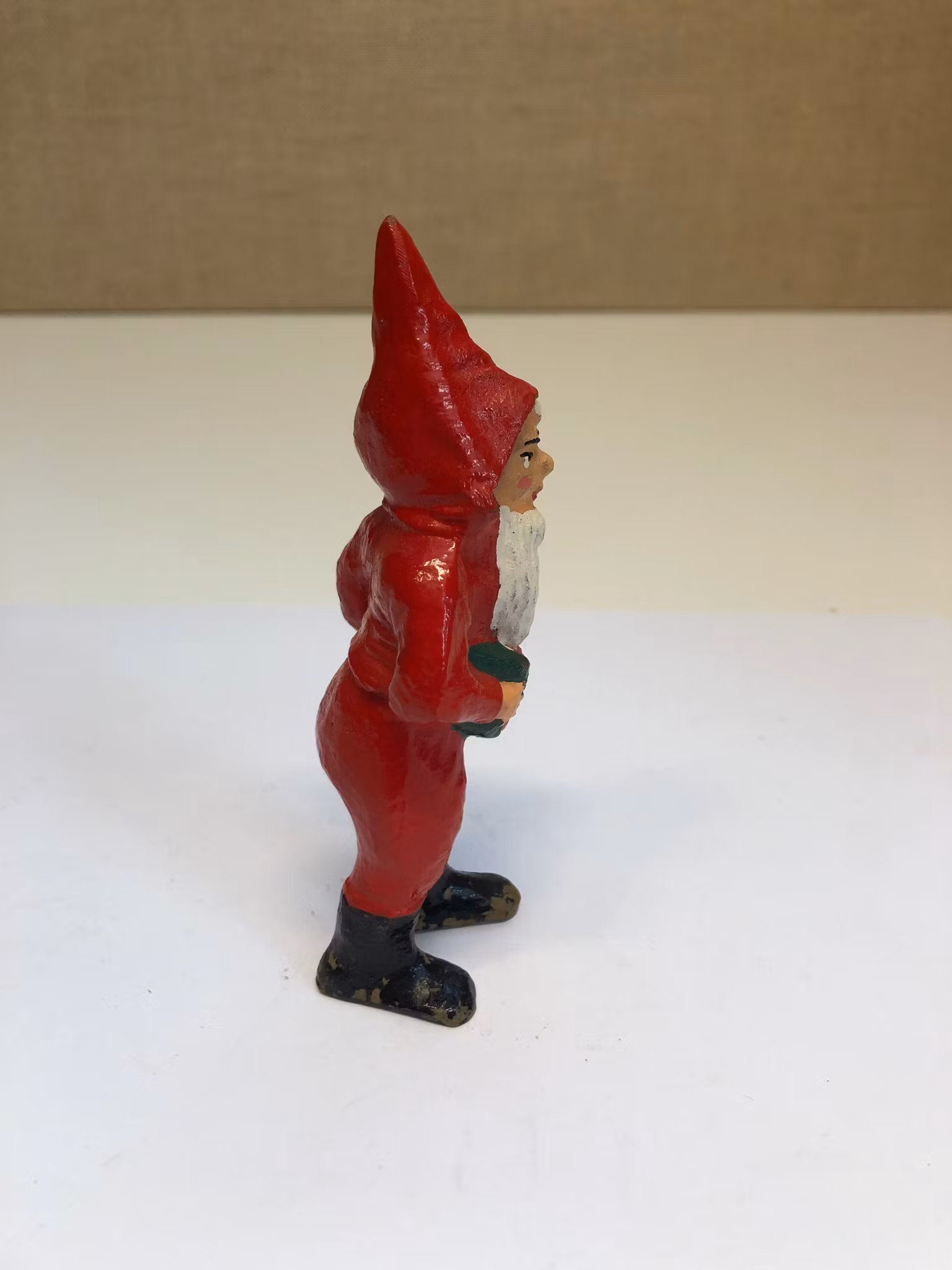 TOMTE, konstmaterial, 1900-tal.