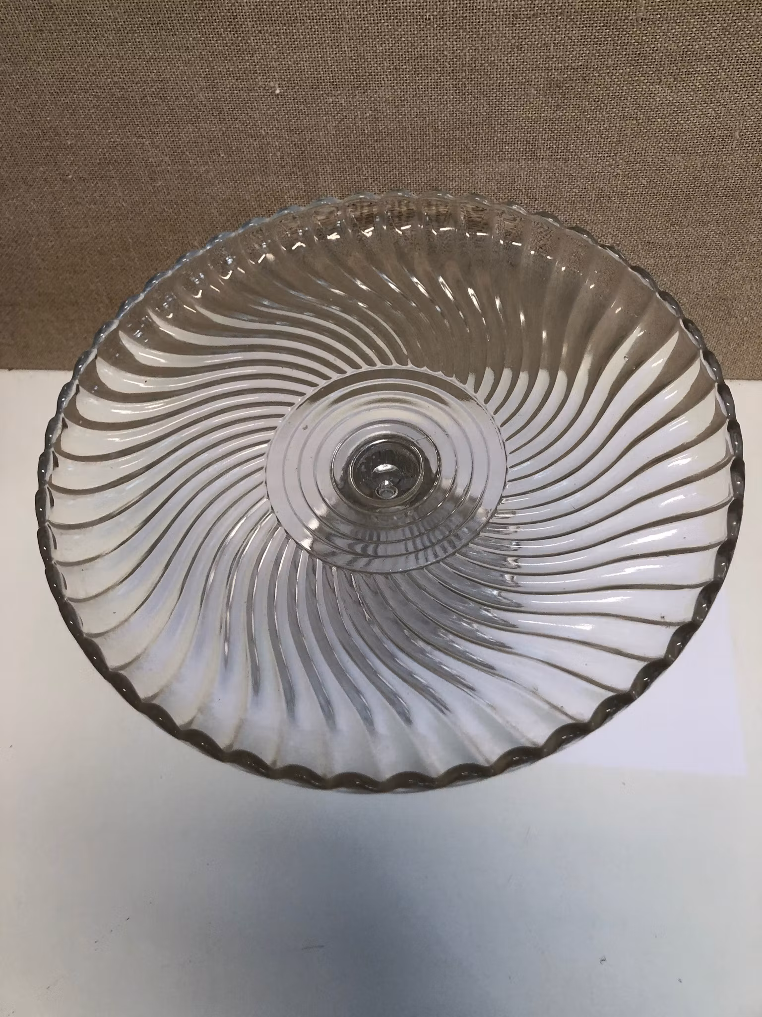 TÅRTFAT, glas, "Turbin", 1900-talets första hälft.