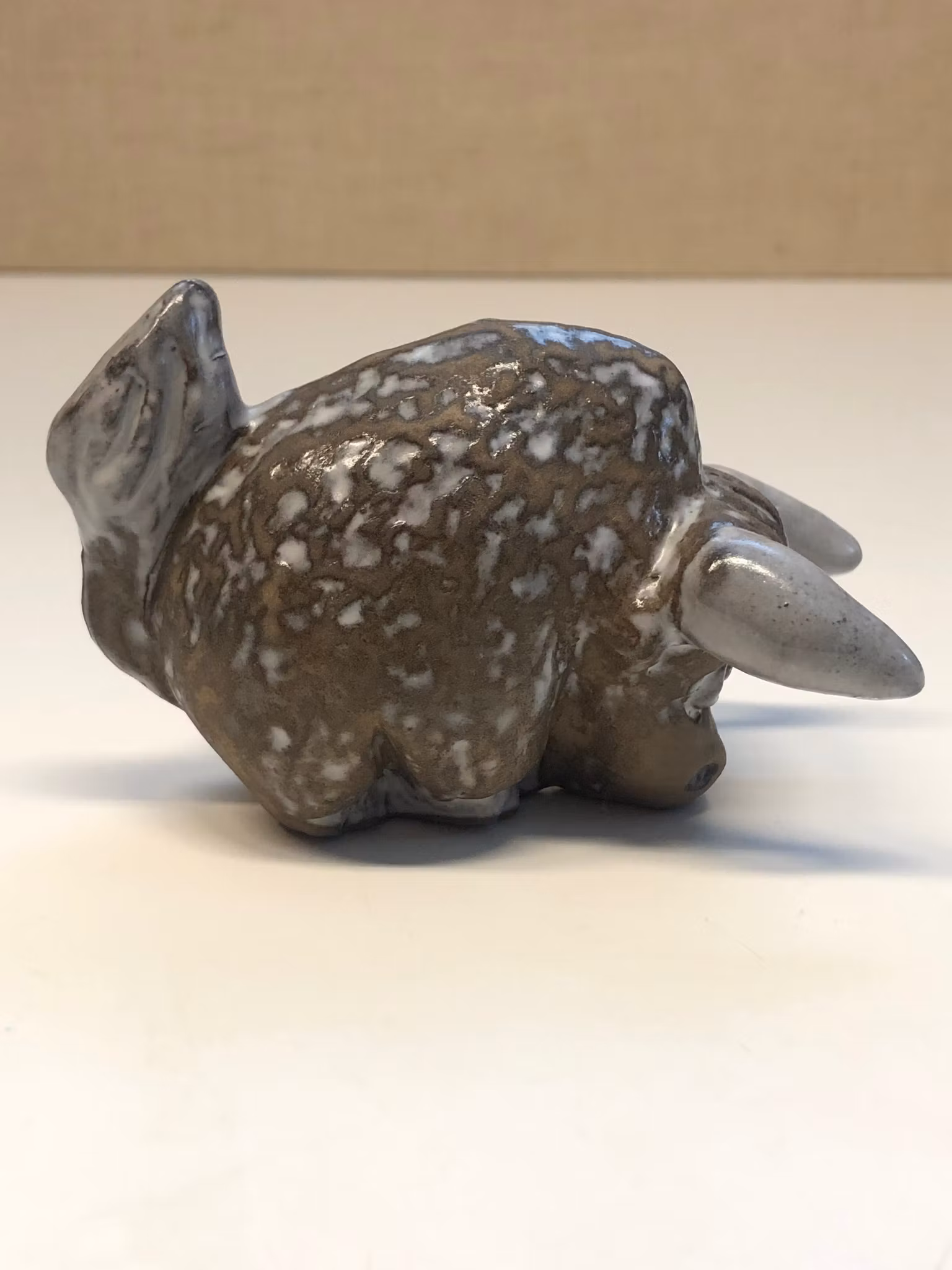 ESTER WALLIN. Figurin, keramik, "Tjur", signerad, Uppsala Ekeby.