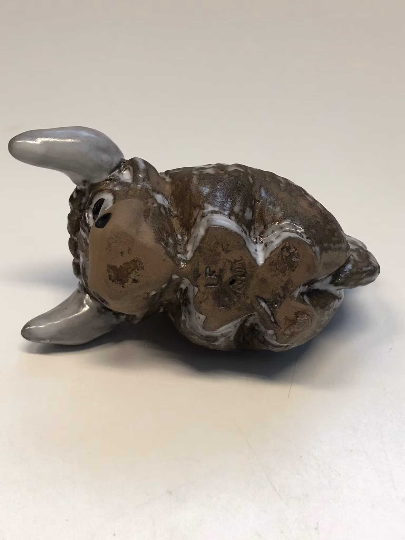 ESTER WALLIN. Figurin, keramik, "Tjur", signerad, Uppsala Ekeby.