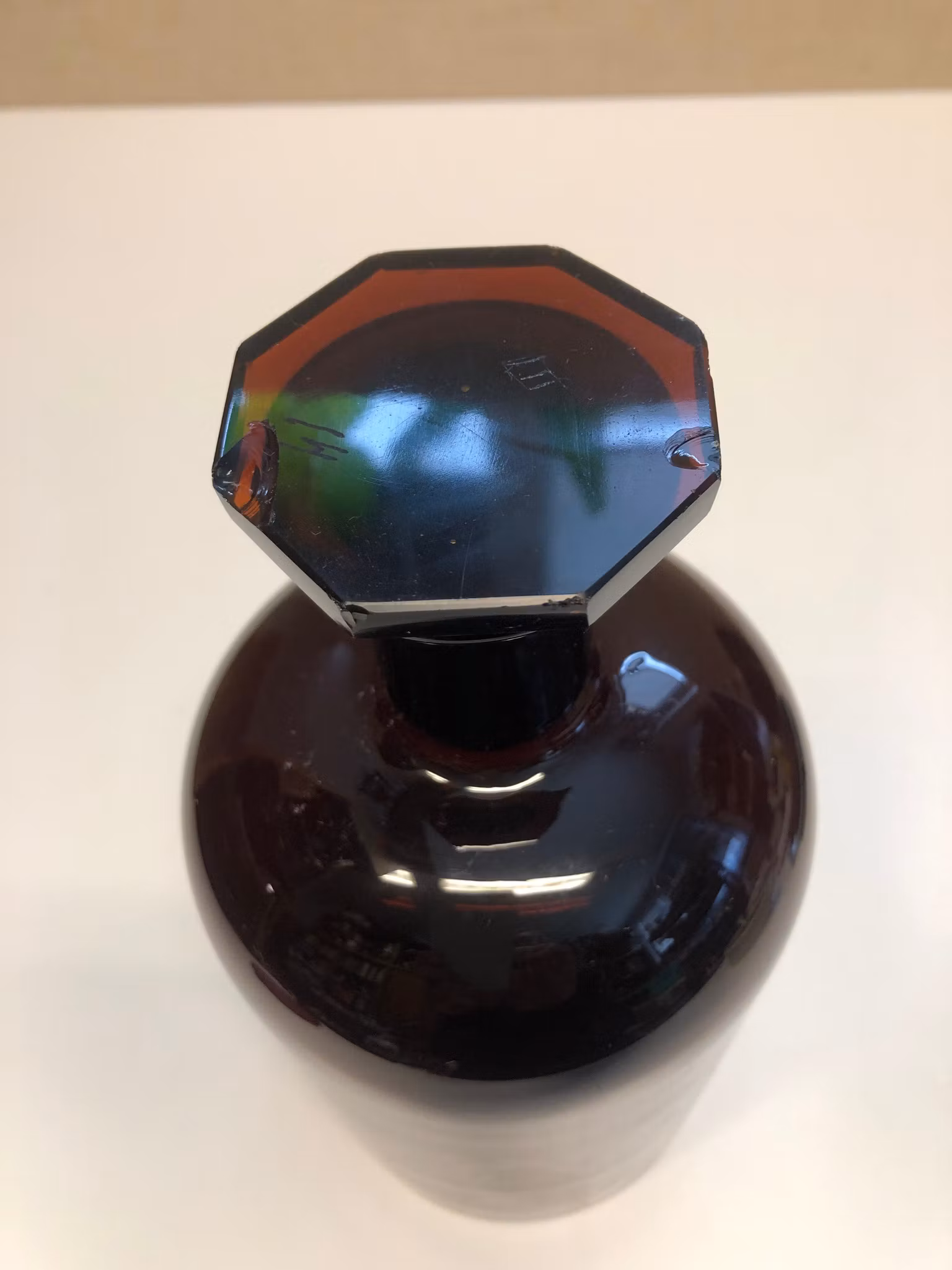 MEDECINFLASKA, glas, 1900-talets första hälft.