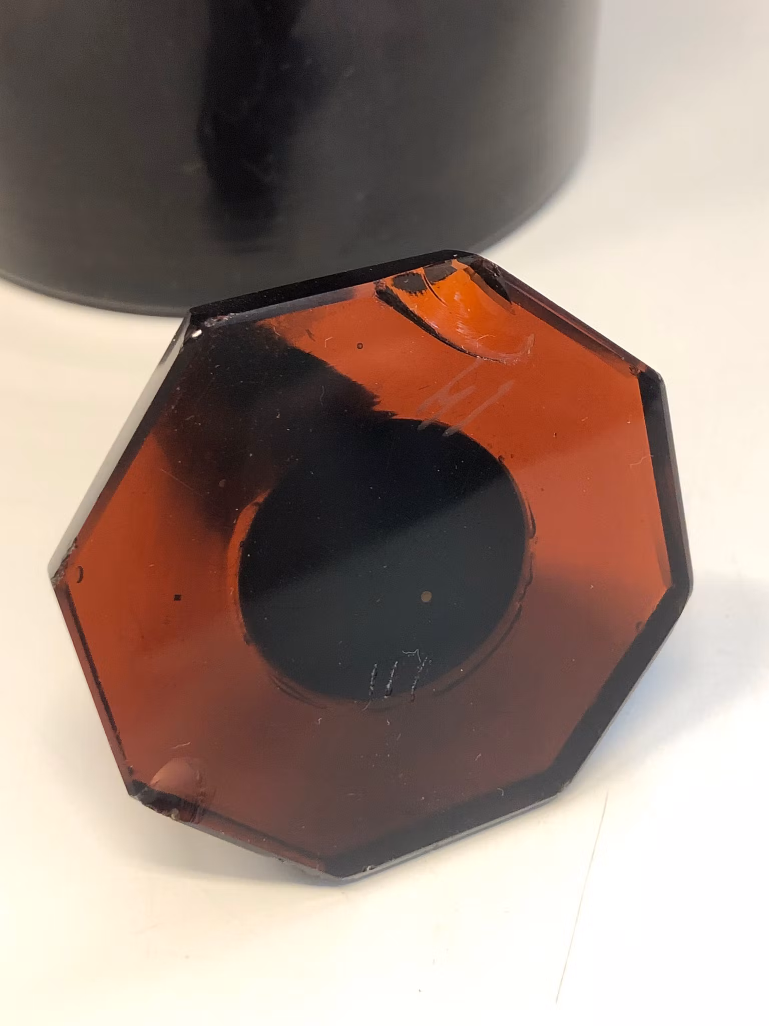 MEDECINFLASKA, glas, 1900-talets första hälft.