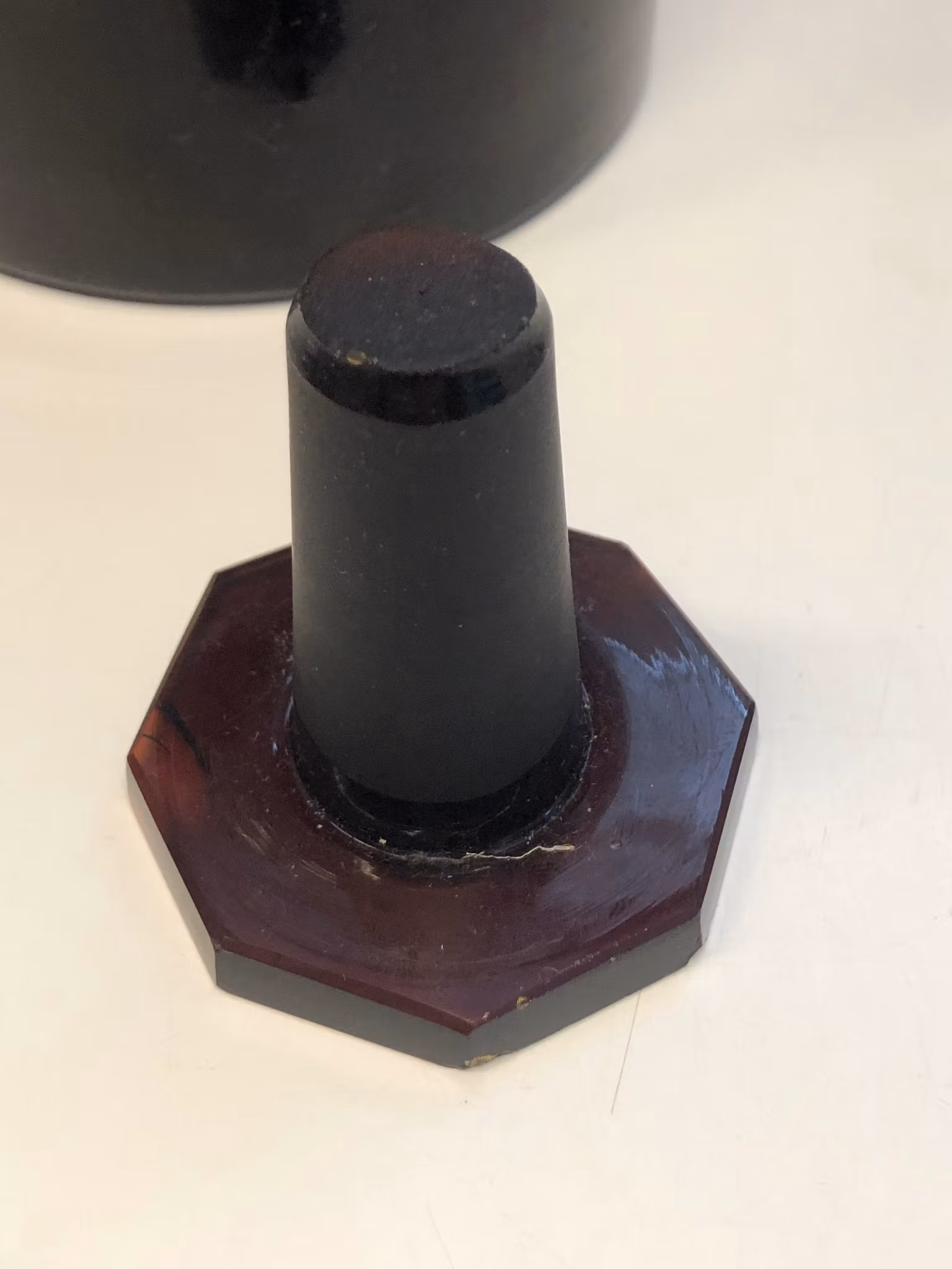 MEDECINFLASKA, glas, 1900-talets första hälft.