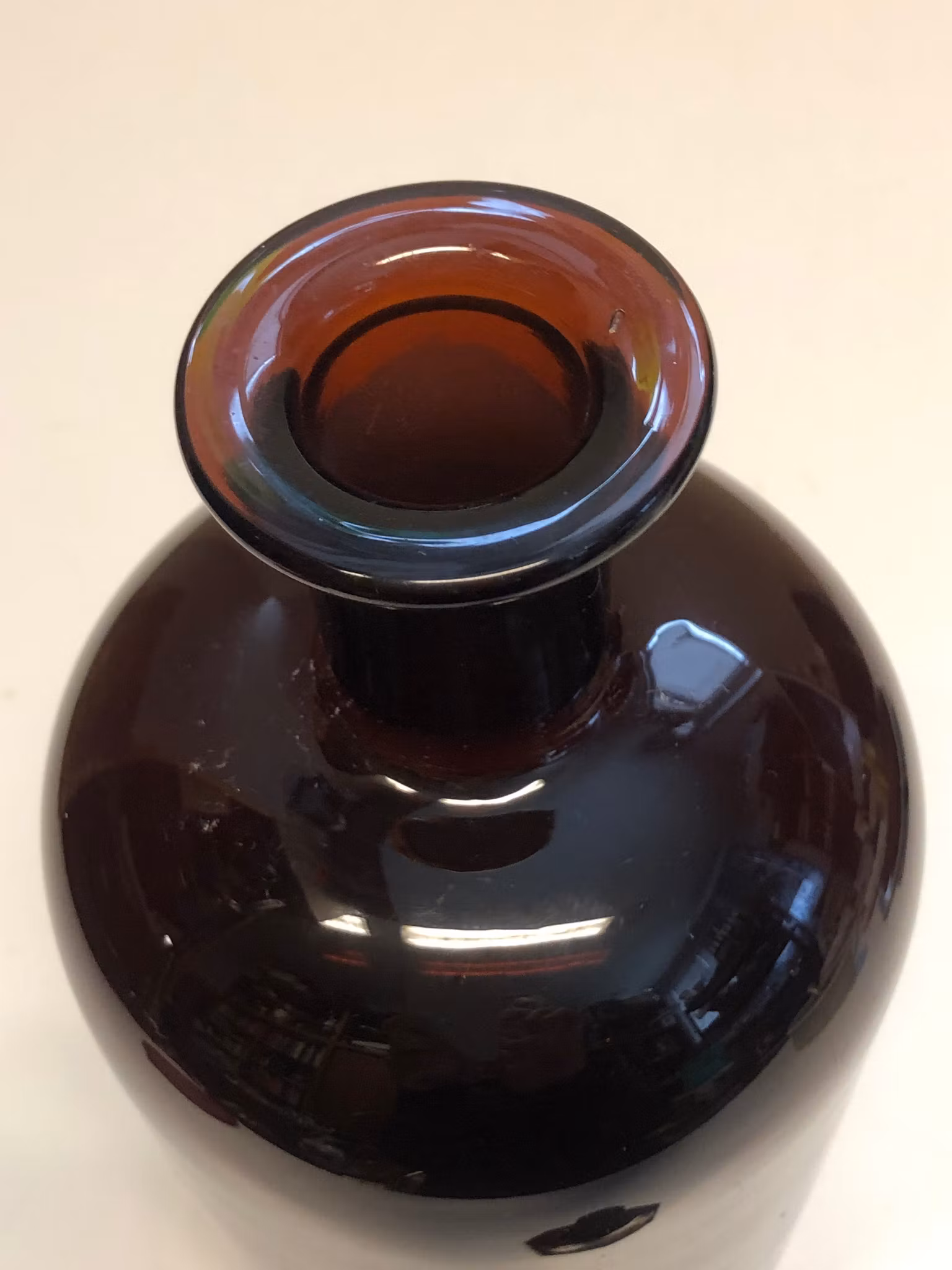 MEDECINFLASKA, glas, 1900-talets första hälft.