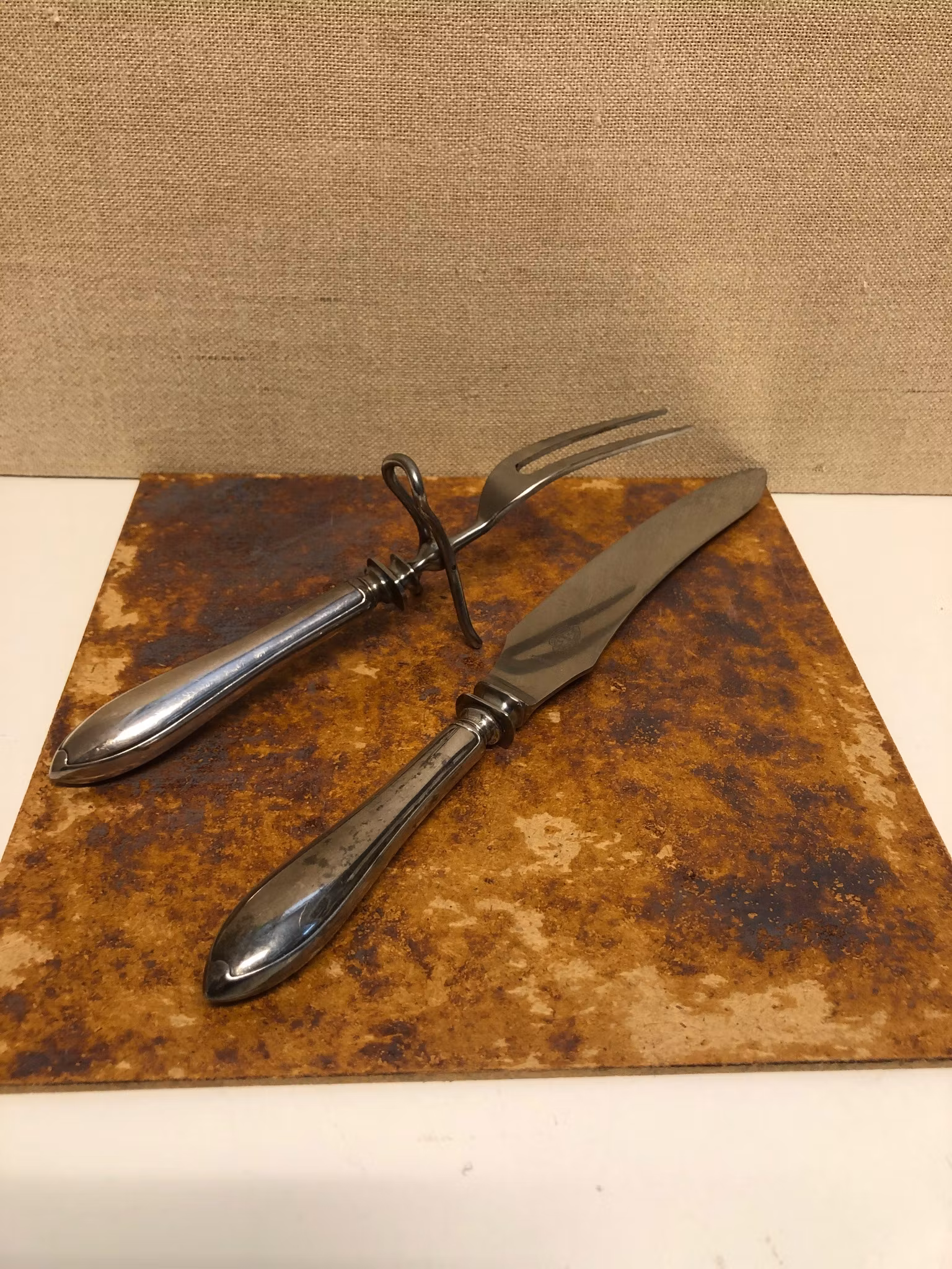 TRANCHERBESTICK 2 delar, nysilver, "Svenska modellen", C.G. Hallberg, 1900-talets första hälft.
