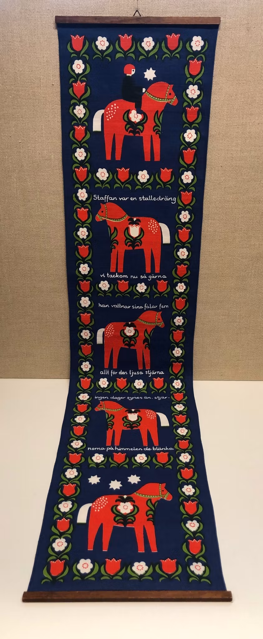 VÄGGBONAD, textil, "Staffan var en stalledräng, 1900-talets andra hälft.