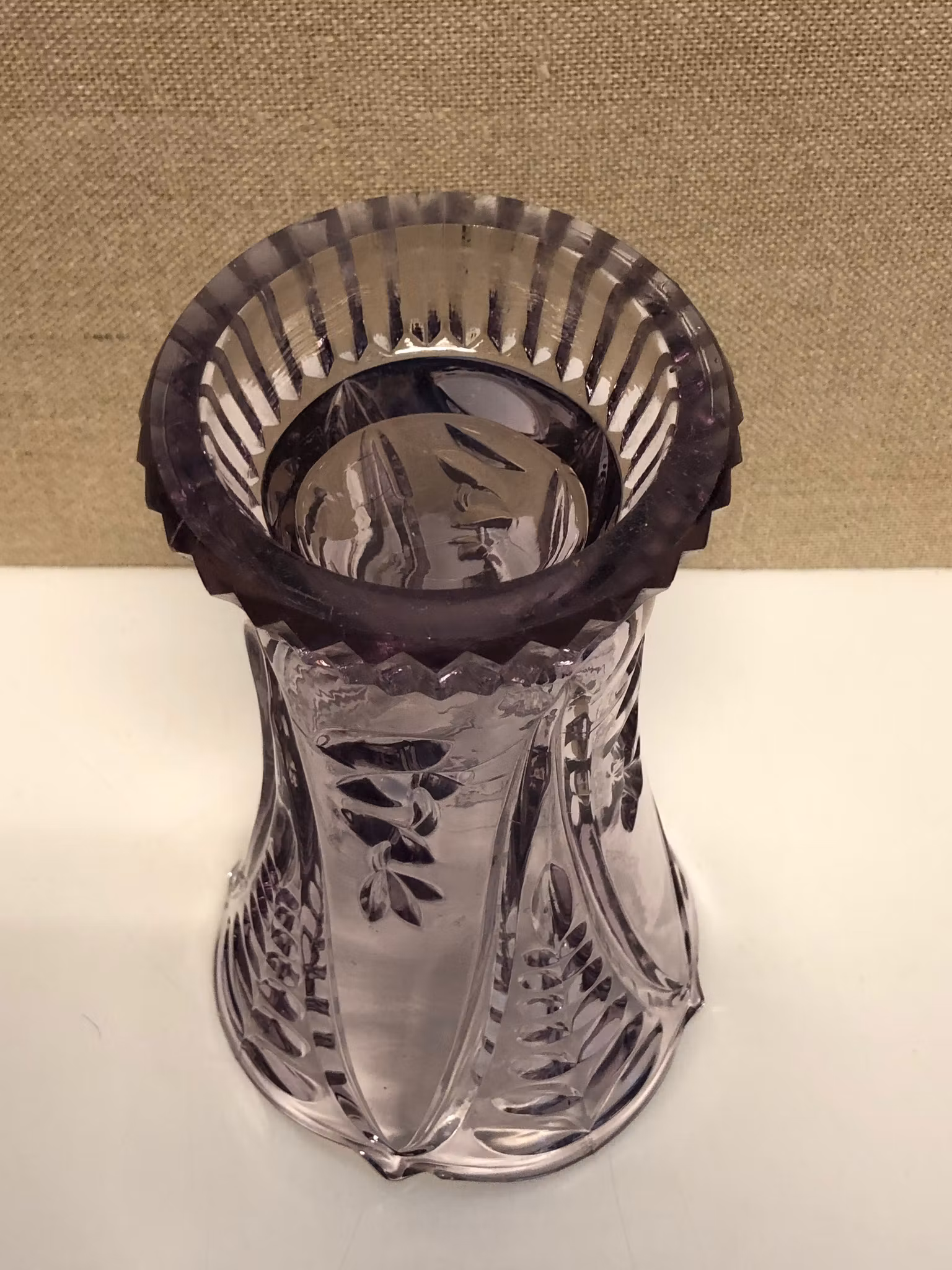 VAS, pressglas, 1900-talets första hälft.