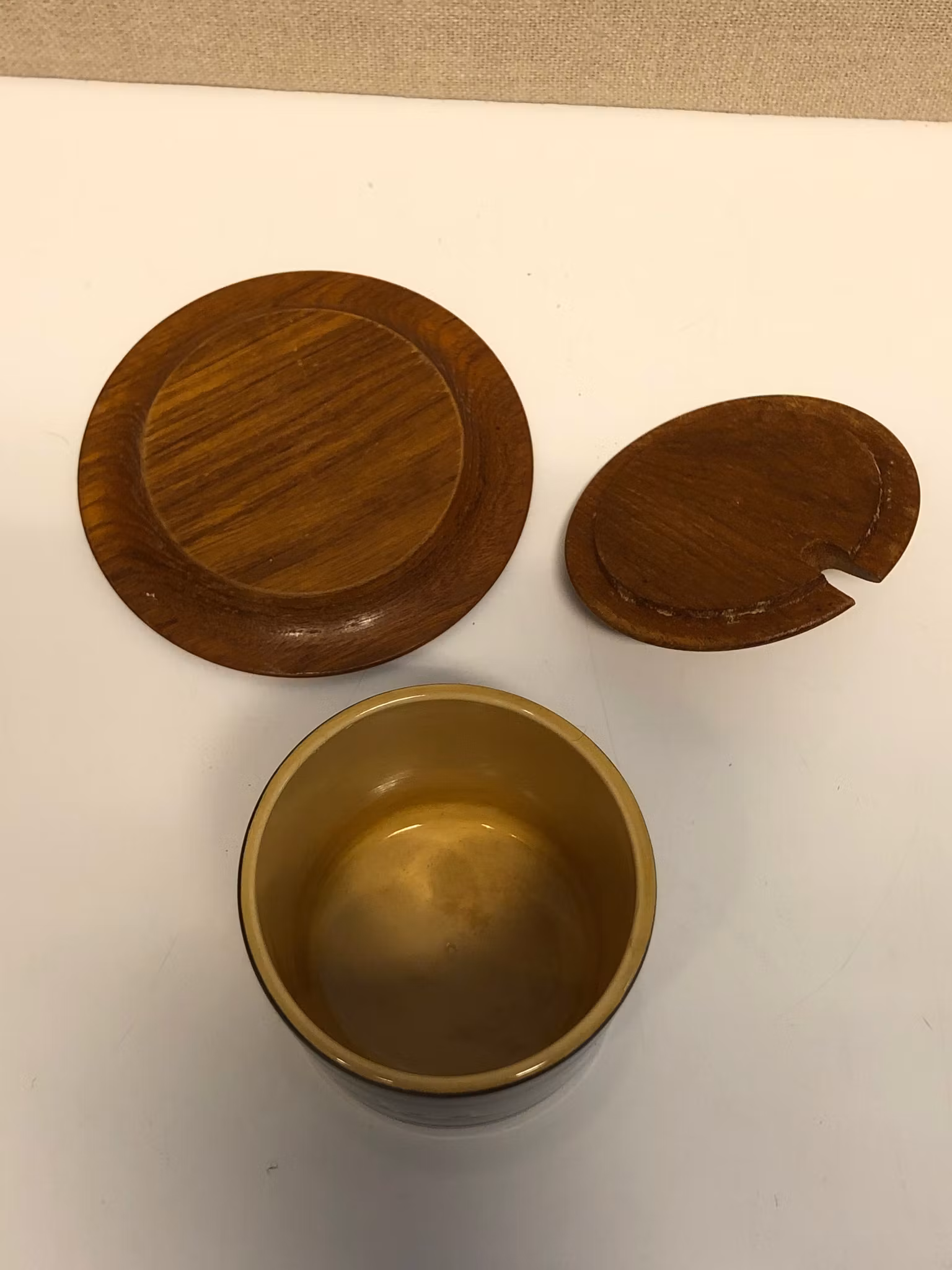 MARMELADBURK med LOCK och FAT, keramik/teak, Töreboda, Sweden, 1960/70-tal.