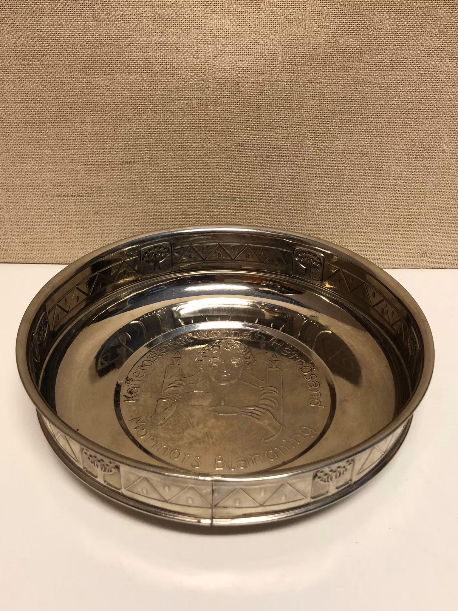 SKÅL, nickel, Jugend, Kafferosteriet Nornan Hernösand, 1900-talets början.