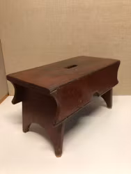 PALL, bemålad furu, allmoge 1800-talets slut.