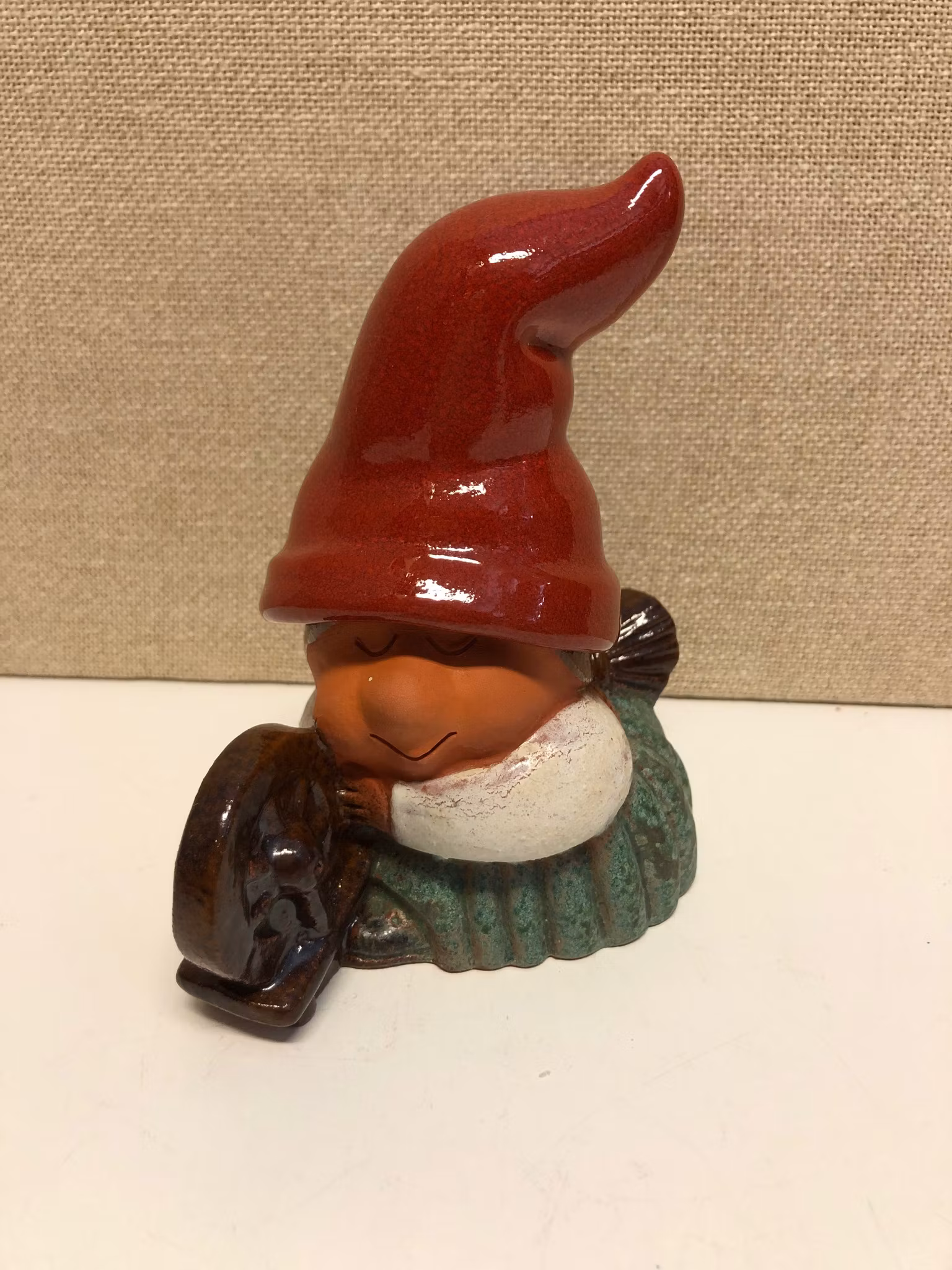 FIGURIN, keramik,"Tomtemor", Nittsjö.