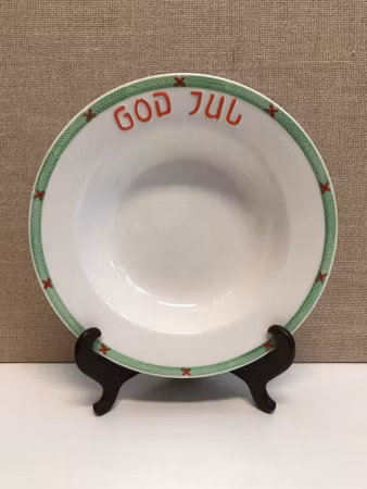 DJUPTALLRIK, flintgods, handmålad, "God Jul",  Old Gustavsberg, Rörstrand..