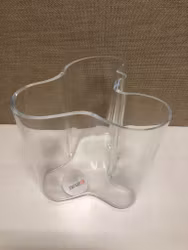ALVAR AALTO. Vase, glass, "Savoy", Ittala, Findland.