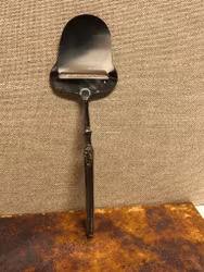OSTHYVEL, nysilver/rostfritt, 1900-talets första hälft.
