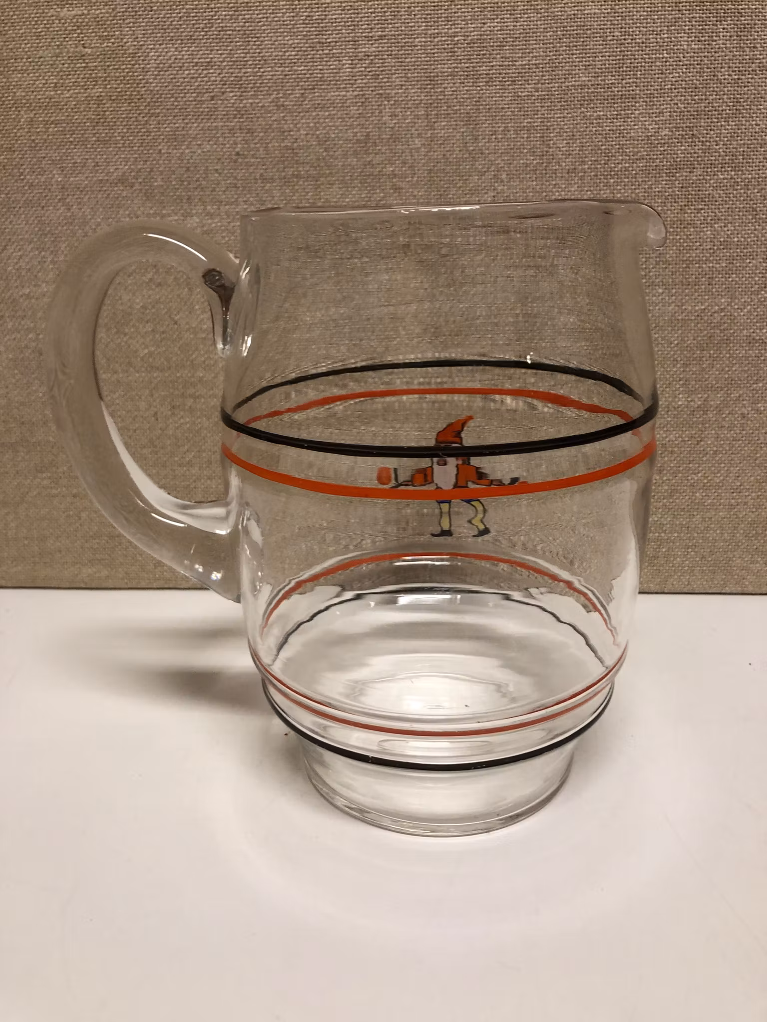 TILLBRINGARE, glas, handblåst, "Julmotiv", 1900-talets första hälft.