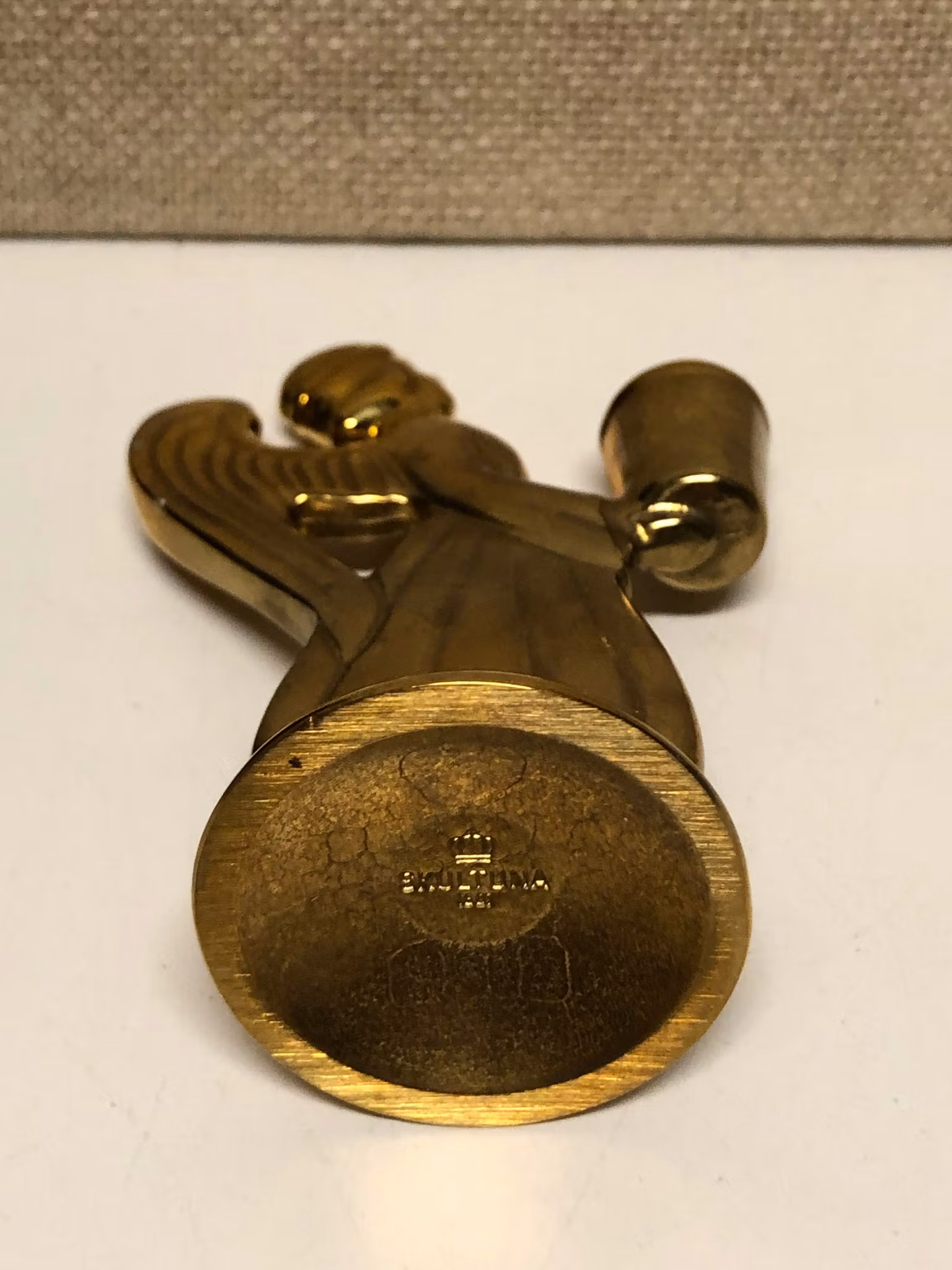 CARL-EINAR BORGSTRÖM. Ljusstake, mässing, "Skyddsängel", originalask, Skultuna.