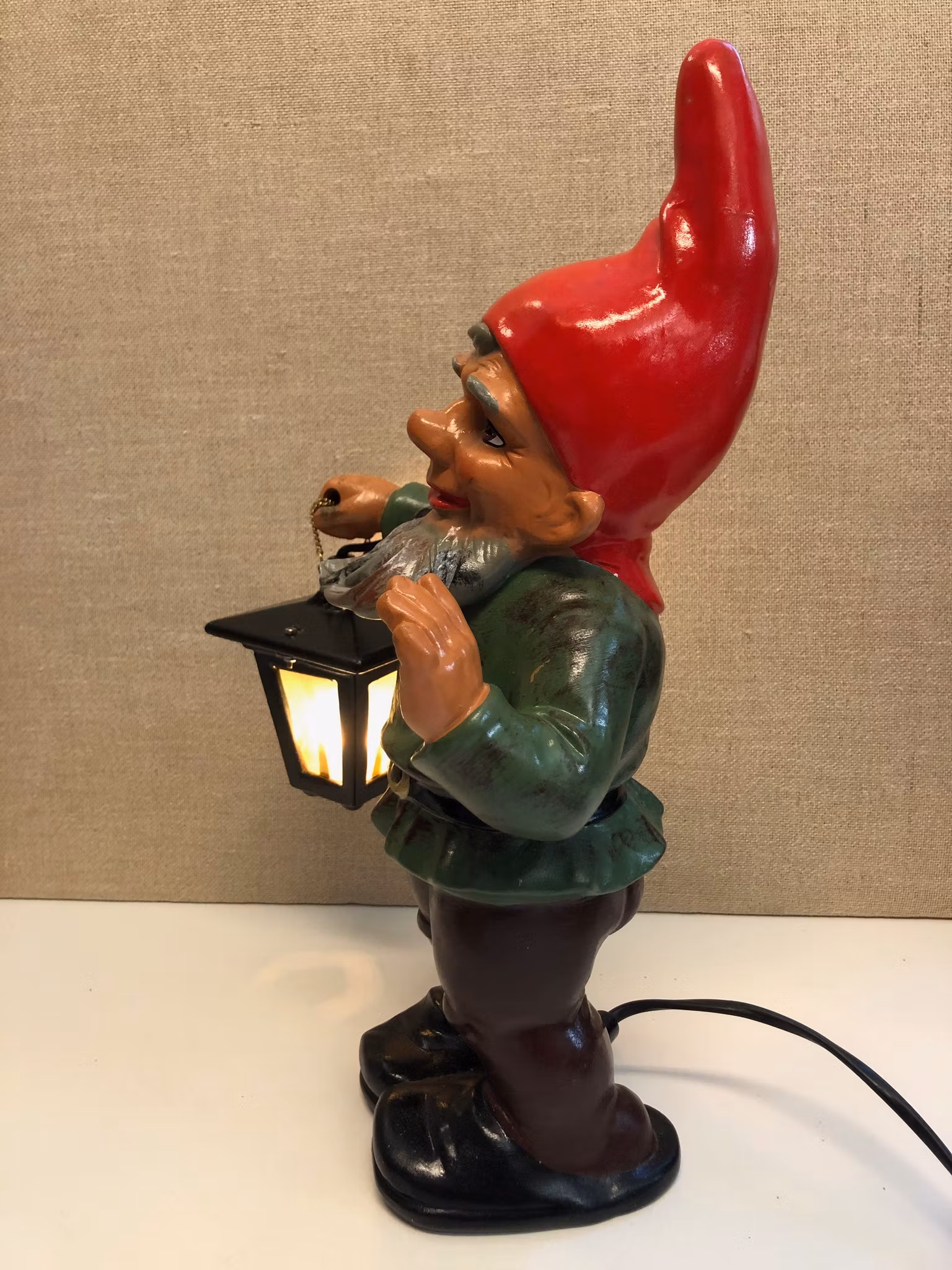 BORDSLAMPA, keramik, "Tomte", Heissner, Tyskland, 1900-talets andra hälft.