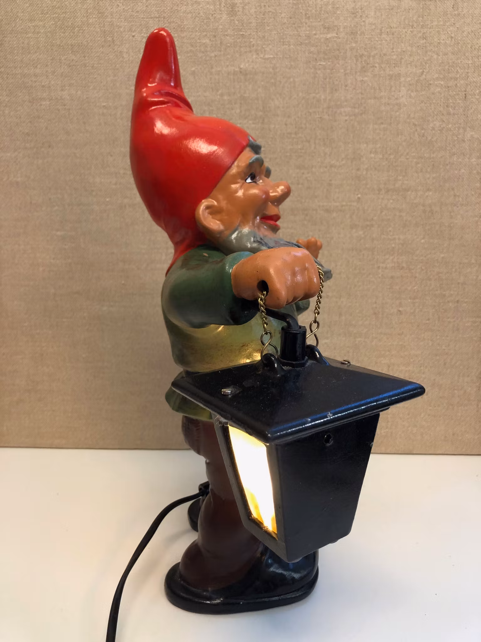 BORDSLAMPA, keramik, "Tomte", Heissner, Tyskland, 1900-talets andra hälft.