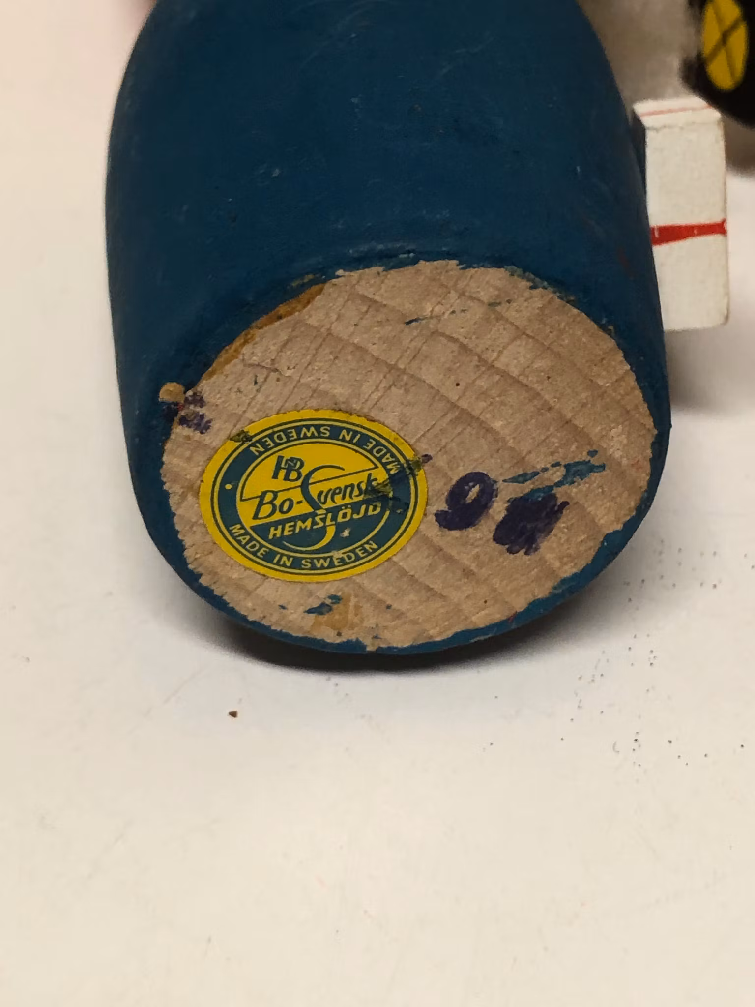 FIGURINER  5 st. trä, bl.a Tomtenissar, 1900-talets andra hälft.