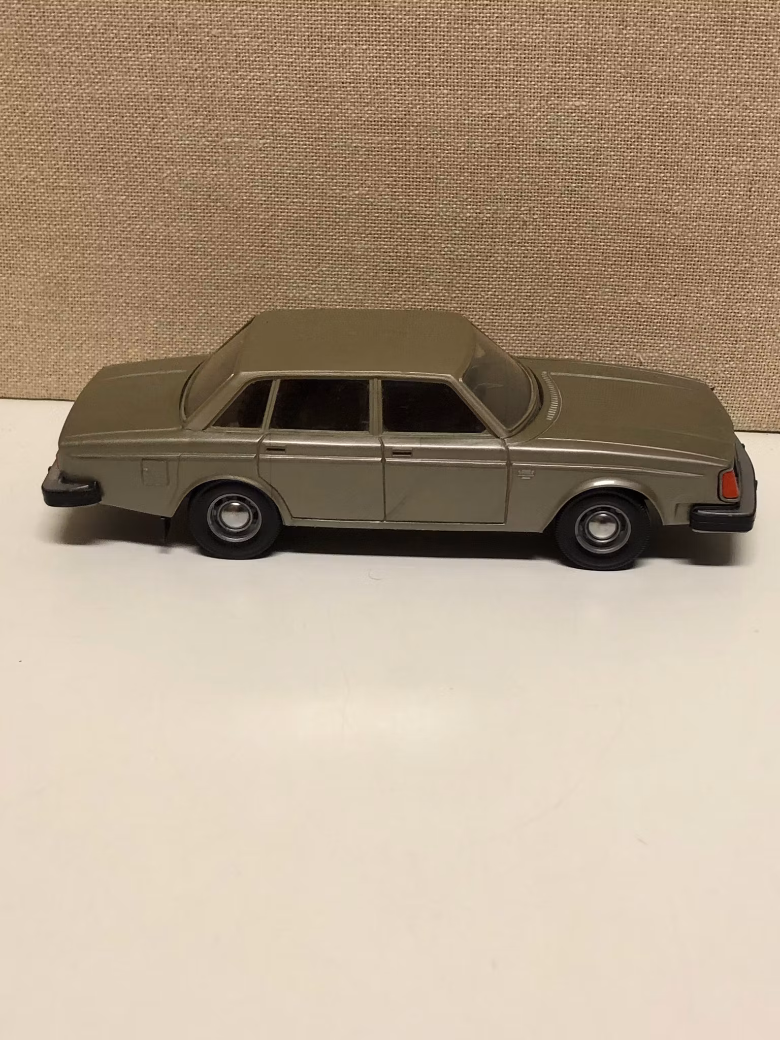 BIL, plast, Volvo 244 DL, Finland, 1980-tal.