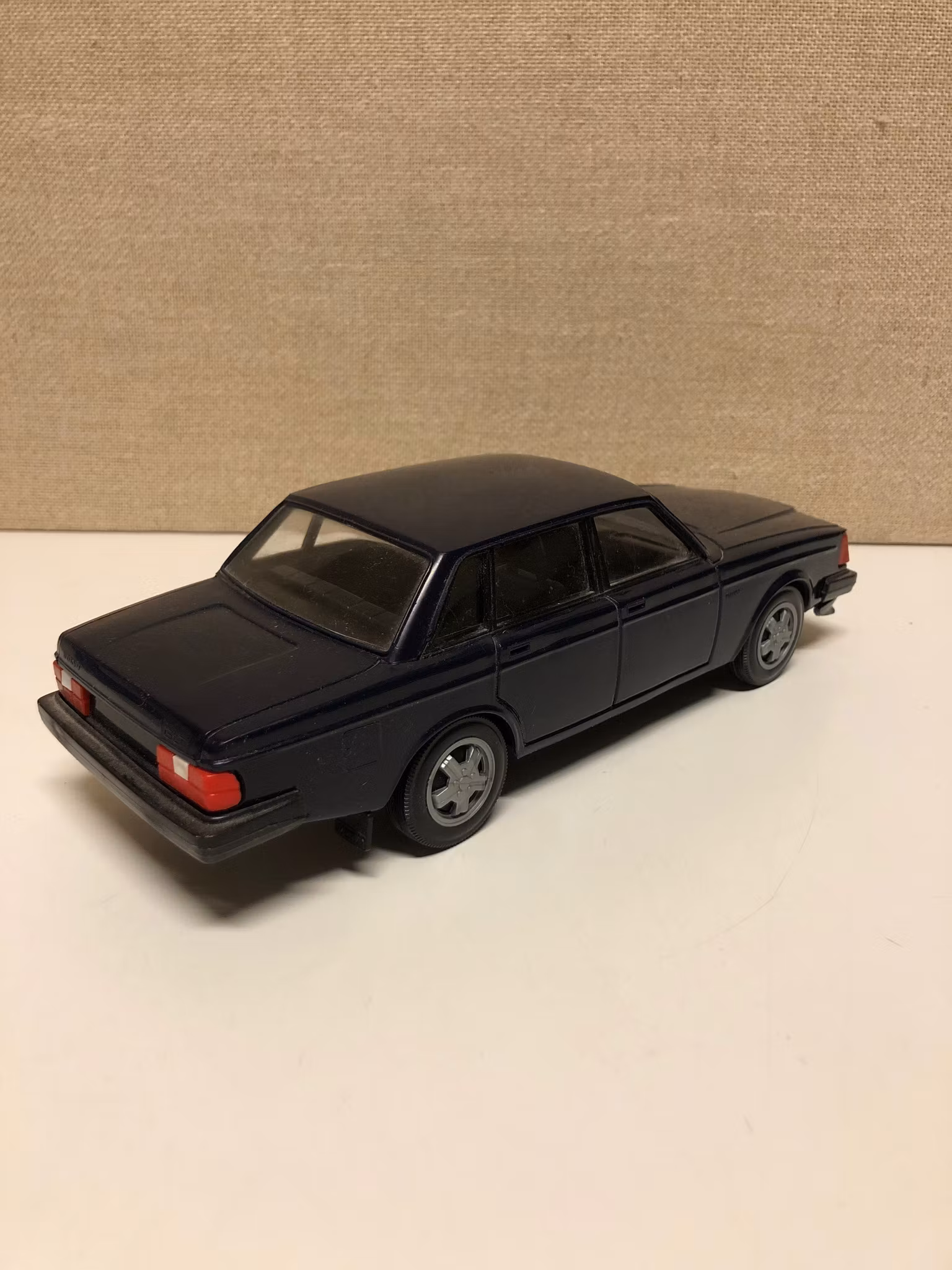 BIL, plast, Volvo 244 GLT, Finland, 1980-tal.